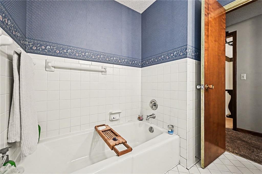 137 E Elm Street