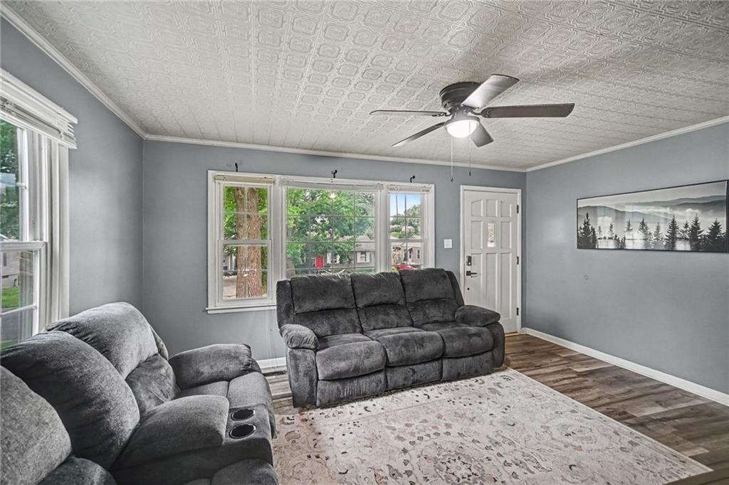 507 E Meadow Lane