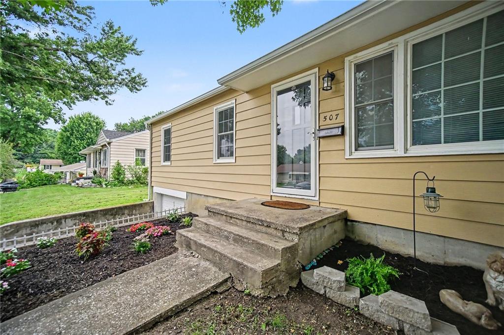 507 E Meadow Lane