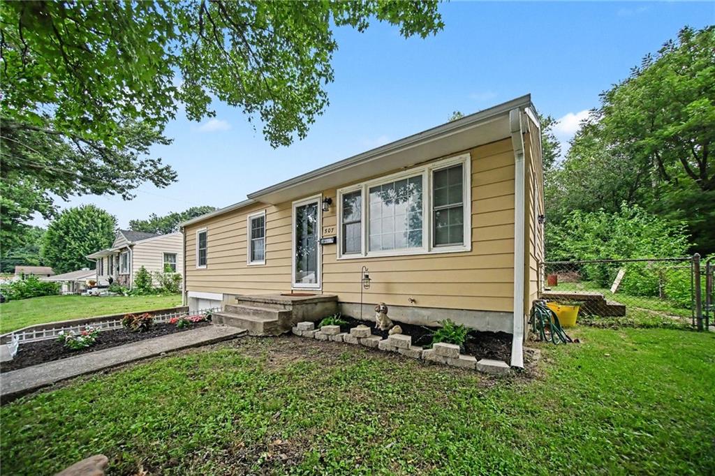 507 E Meadow Lane