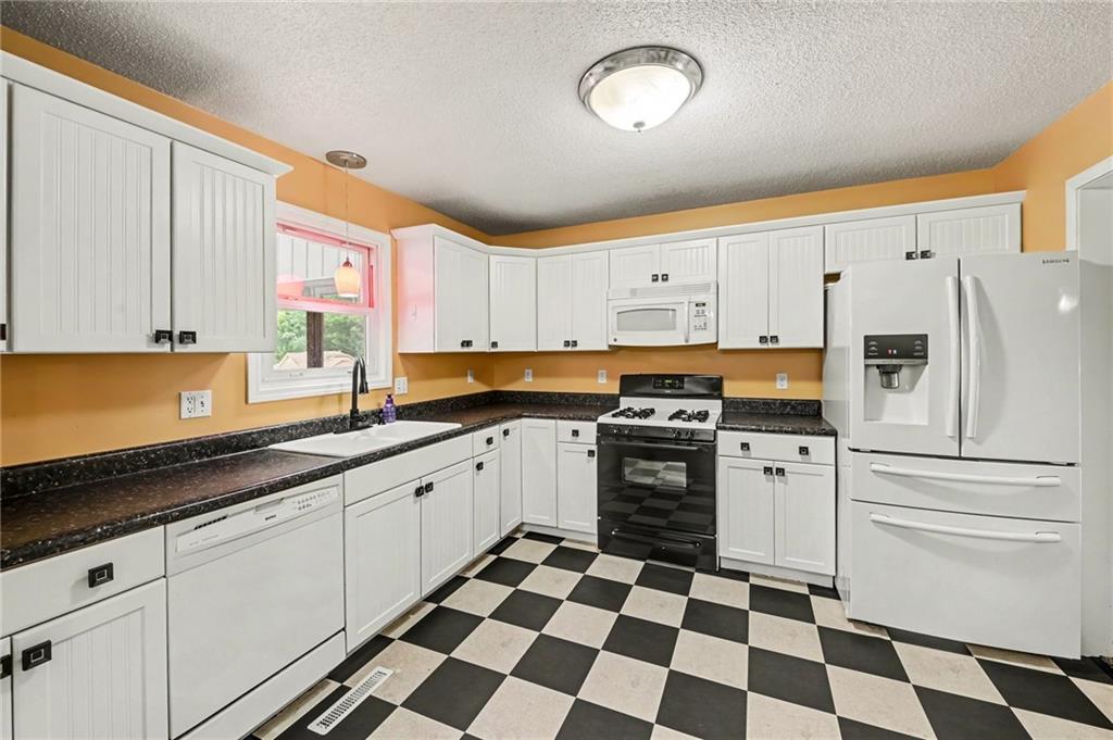 6112 Appaloosa Lane