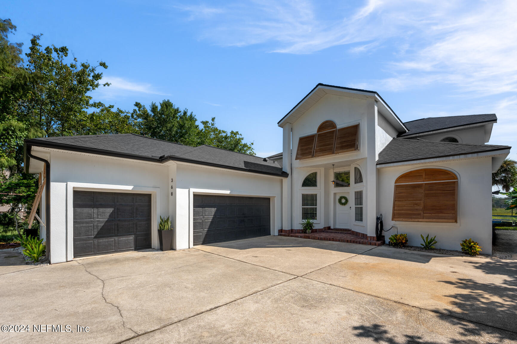 368 ROSCOE Boulevard N