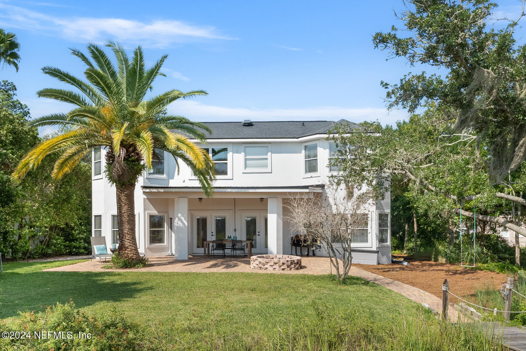 368 ROSCOE Boulevard N