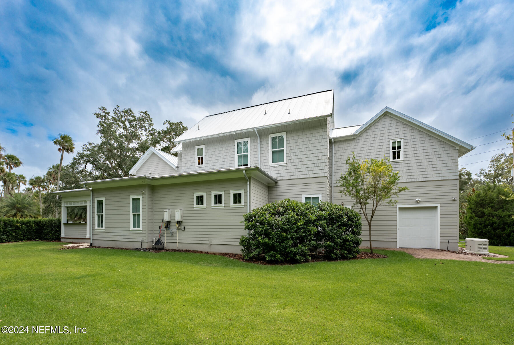 1600 PARK Terrace W