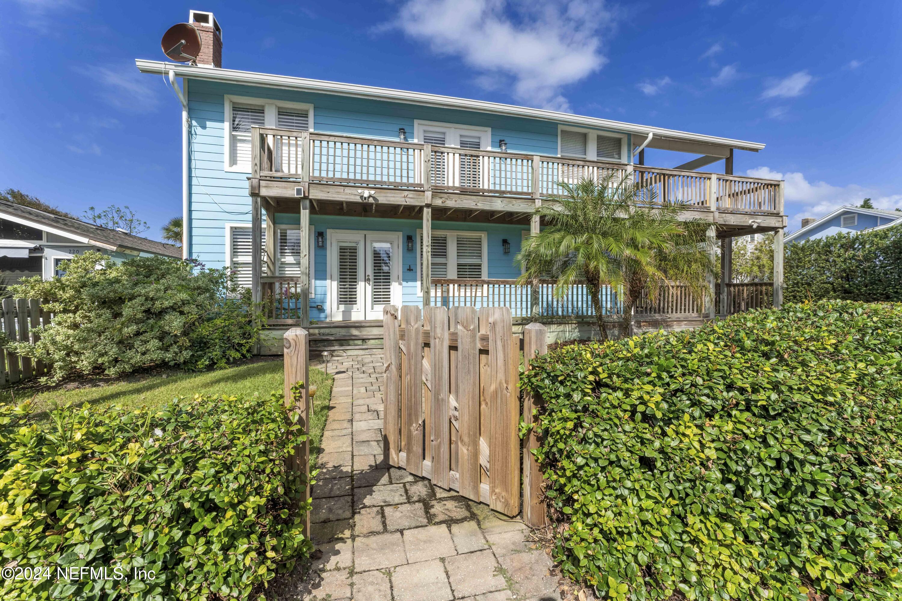 214 DAVIS Street