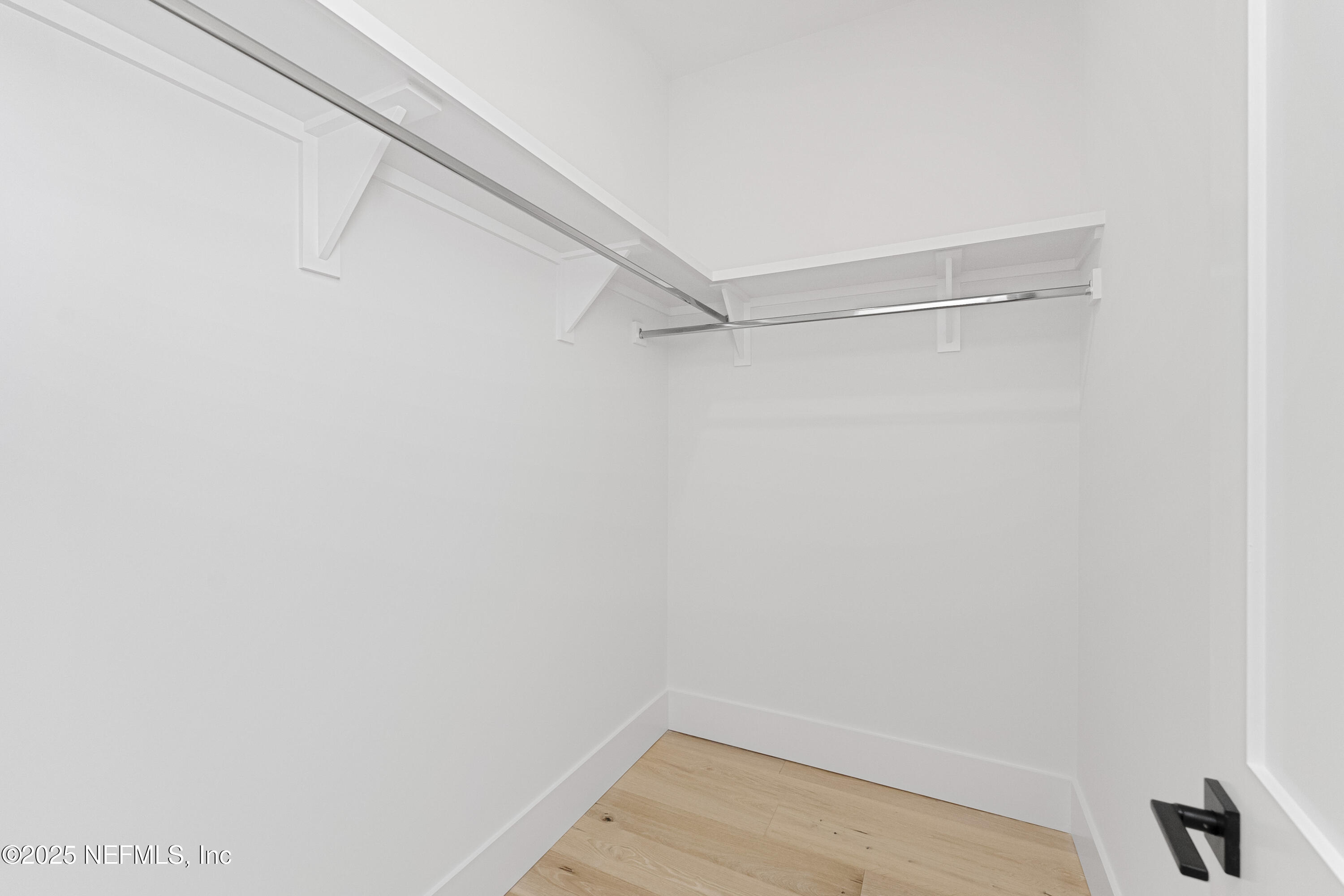 1321 ESTRELA Lane