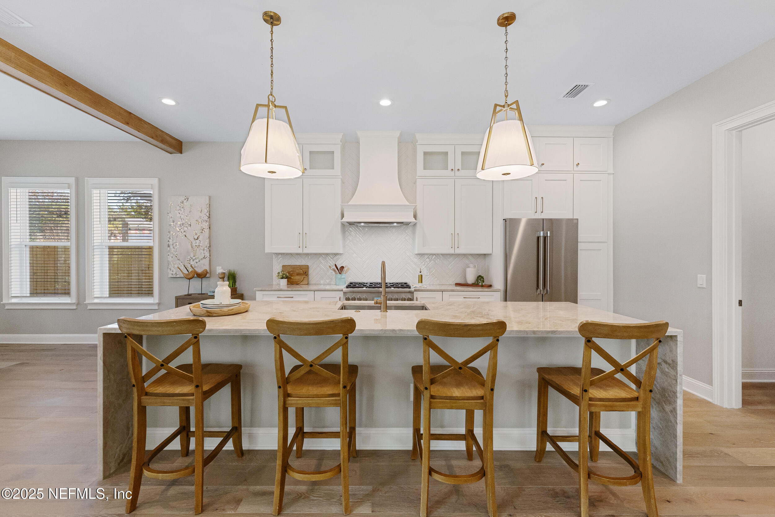 463 GOLF VIEW Circle