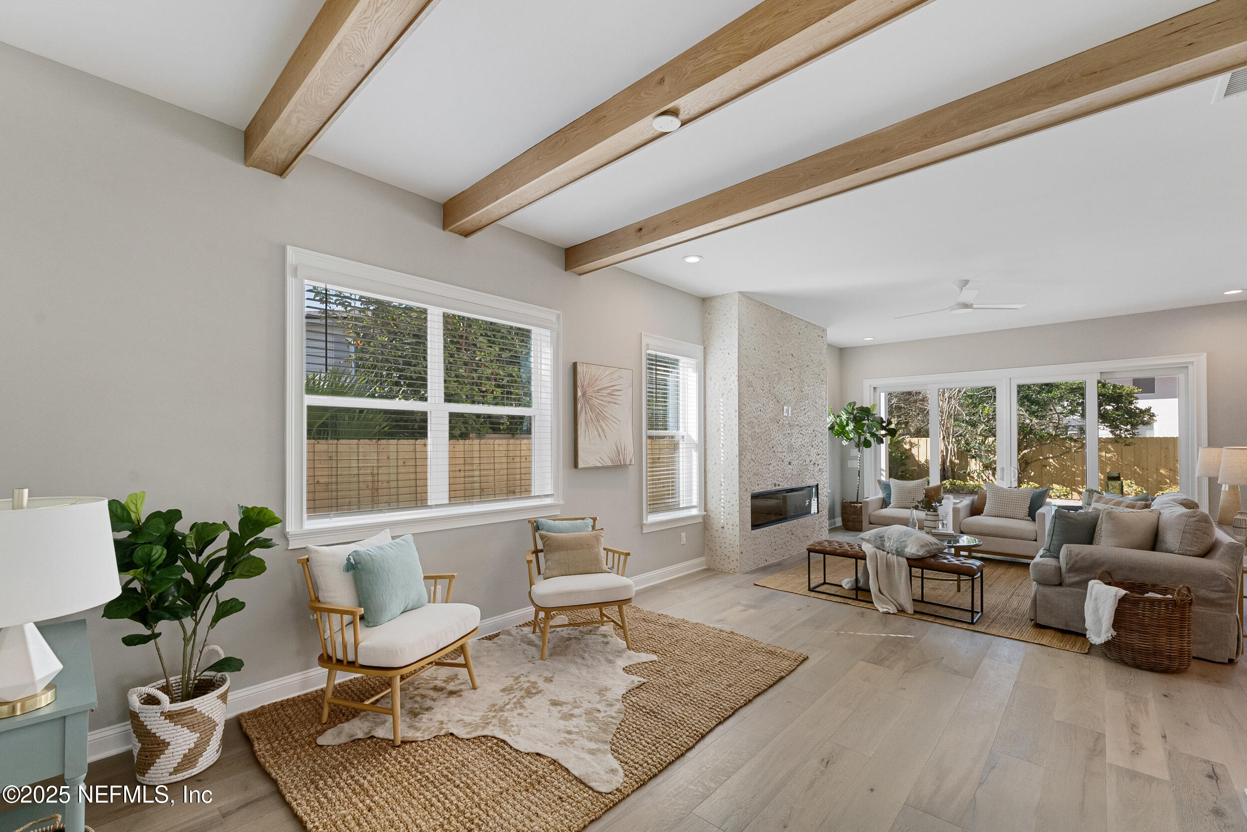 463 GOLF VIEW Circle