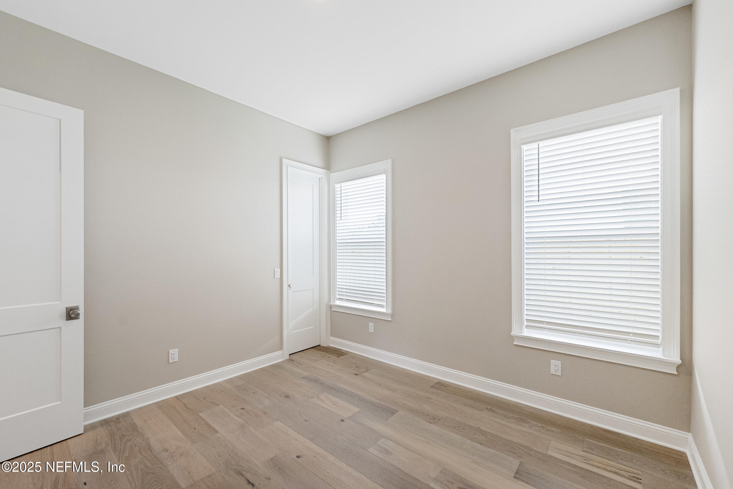 463 GOLF VIEW Circle