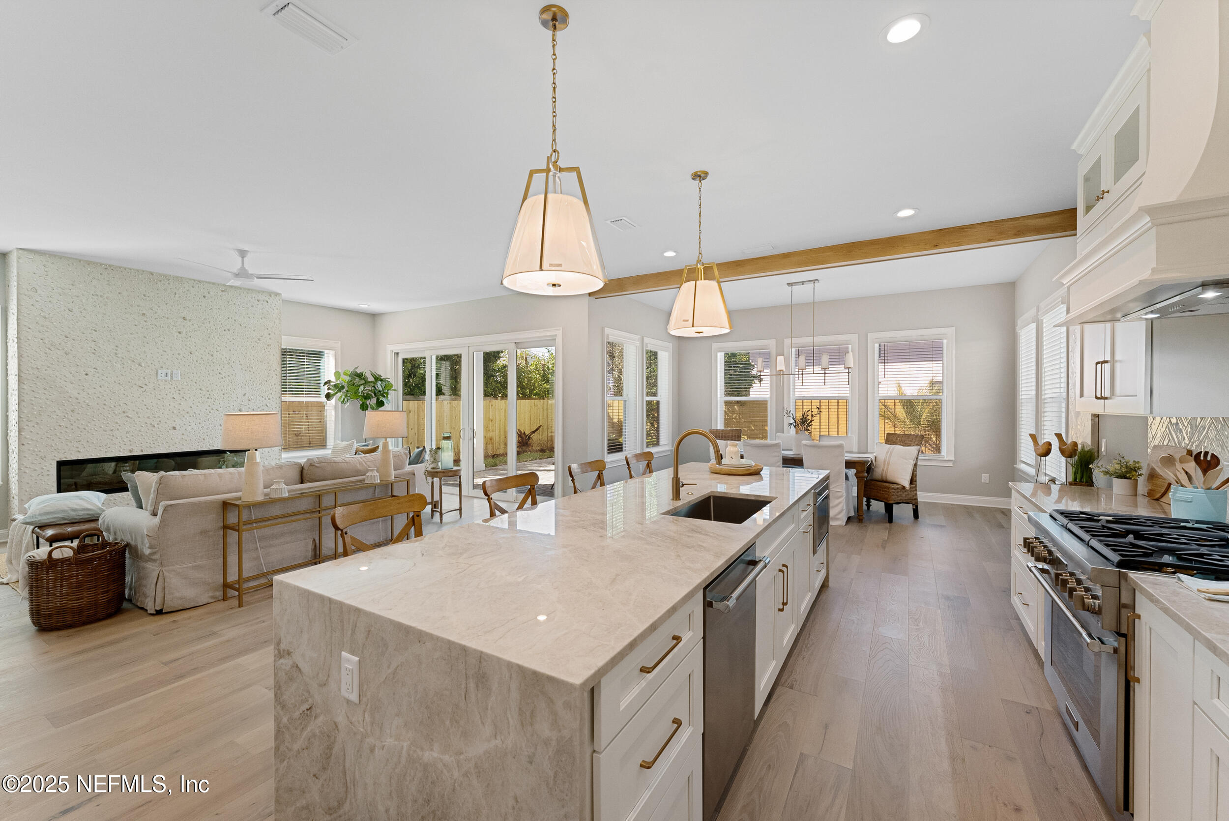 463 GOLF VIEW Circle