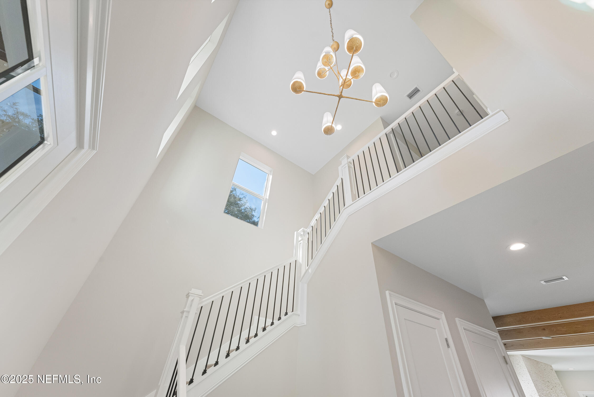 463 GOLF VIEW Circle