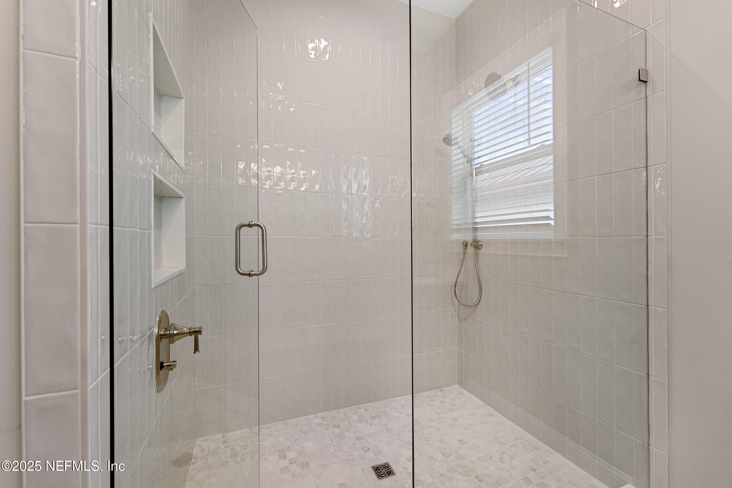 463 GOLF VIEW Circle