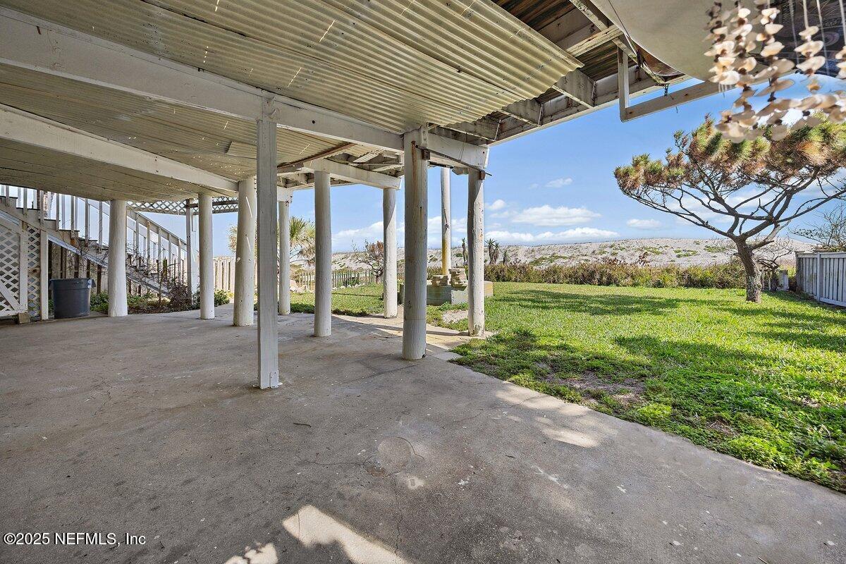 1879 BEACH Avenue