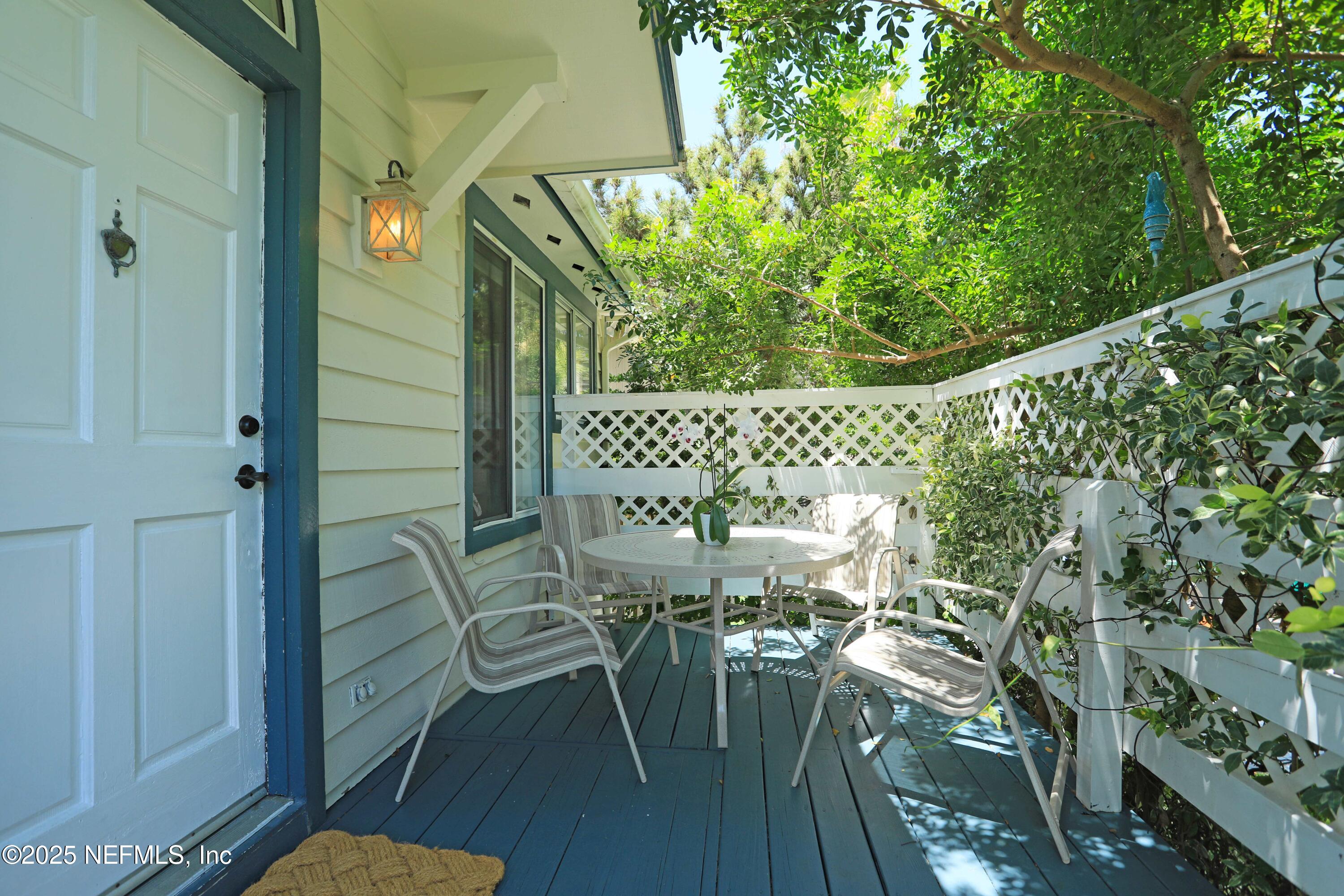 1879 BEACH Avenue