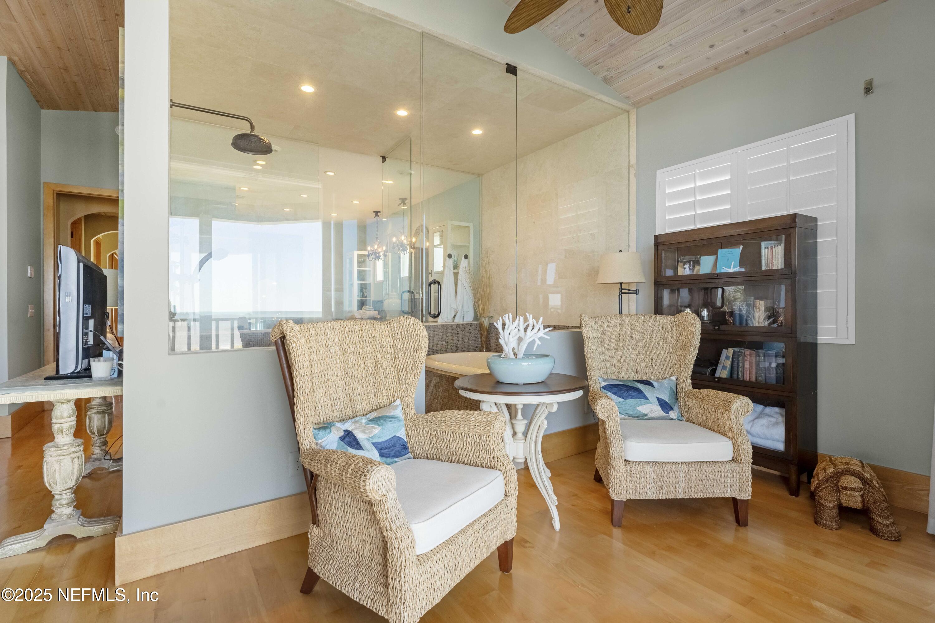 1843 OCEAN Drive S