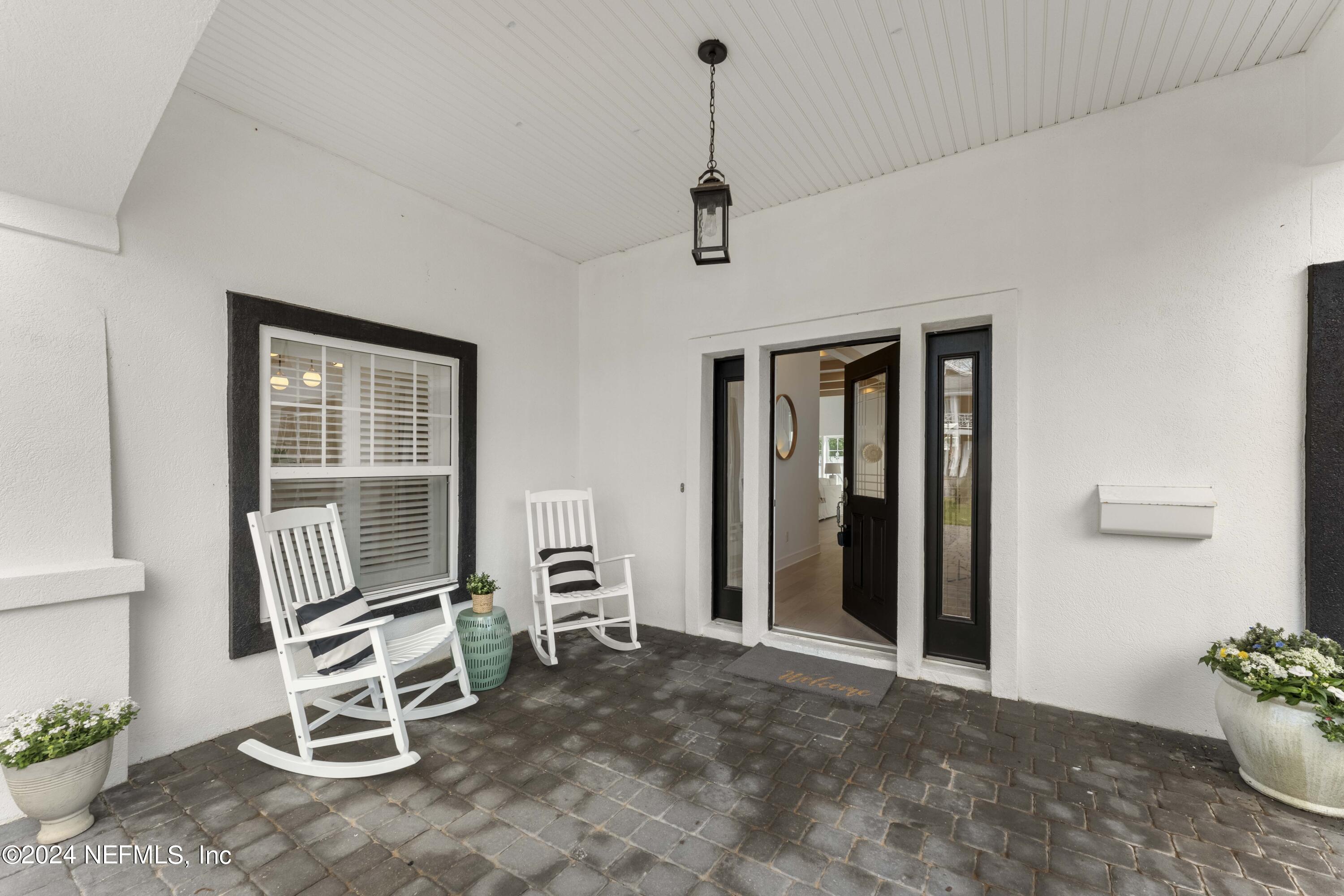 320 9TH Street