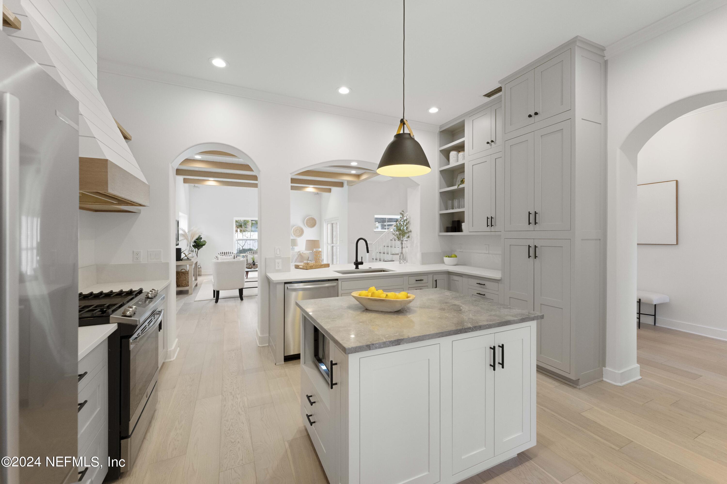 320 9TH Street