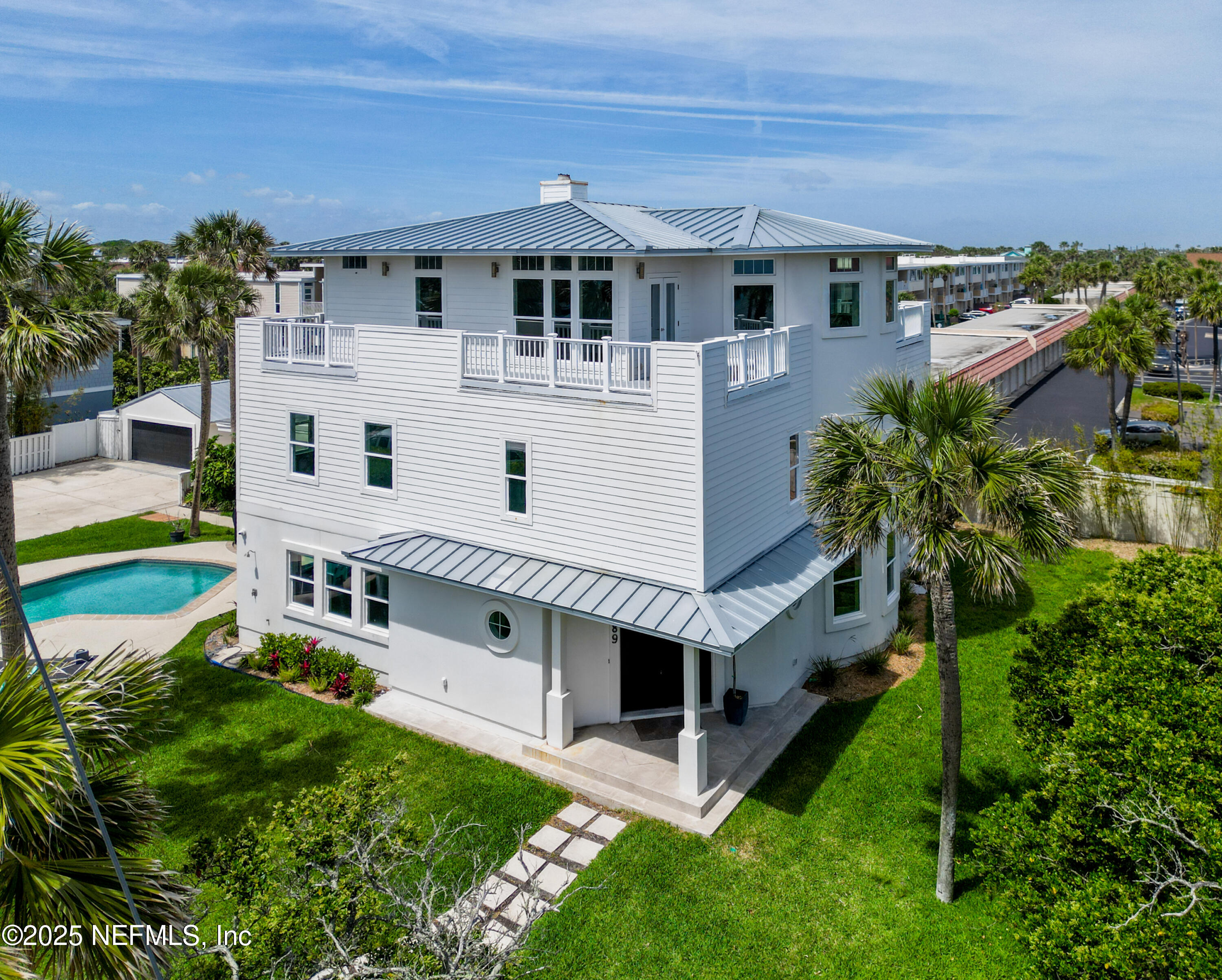 890 BEACH Avenue
