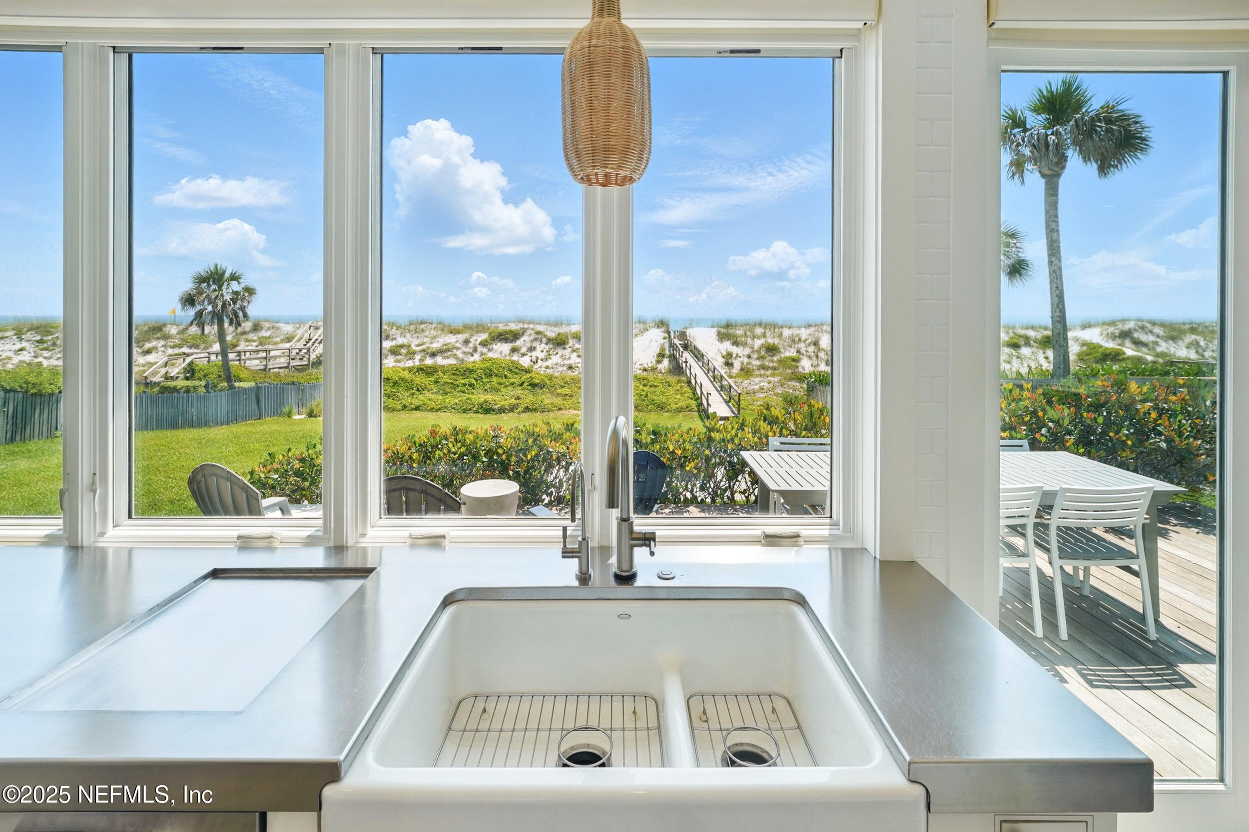 816 OCEAN FRONT