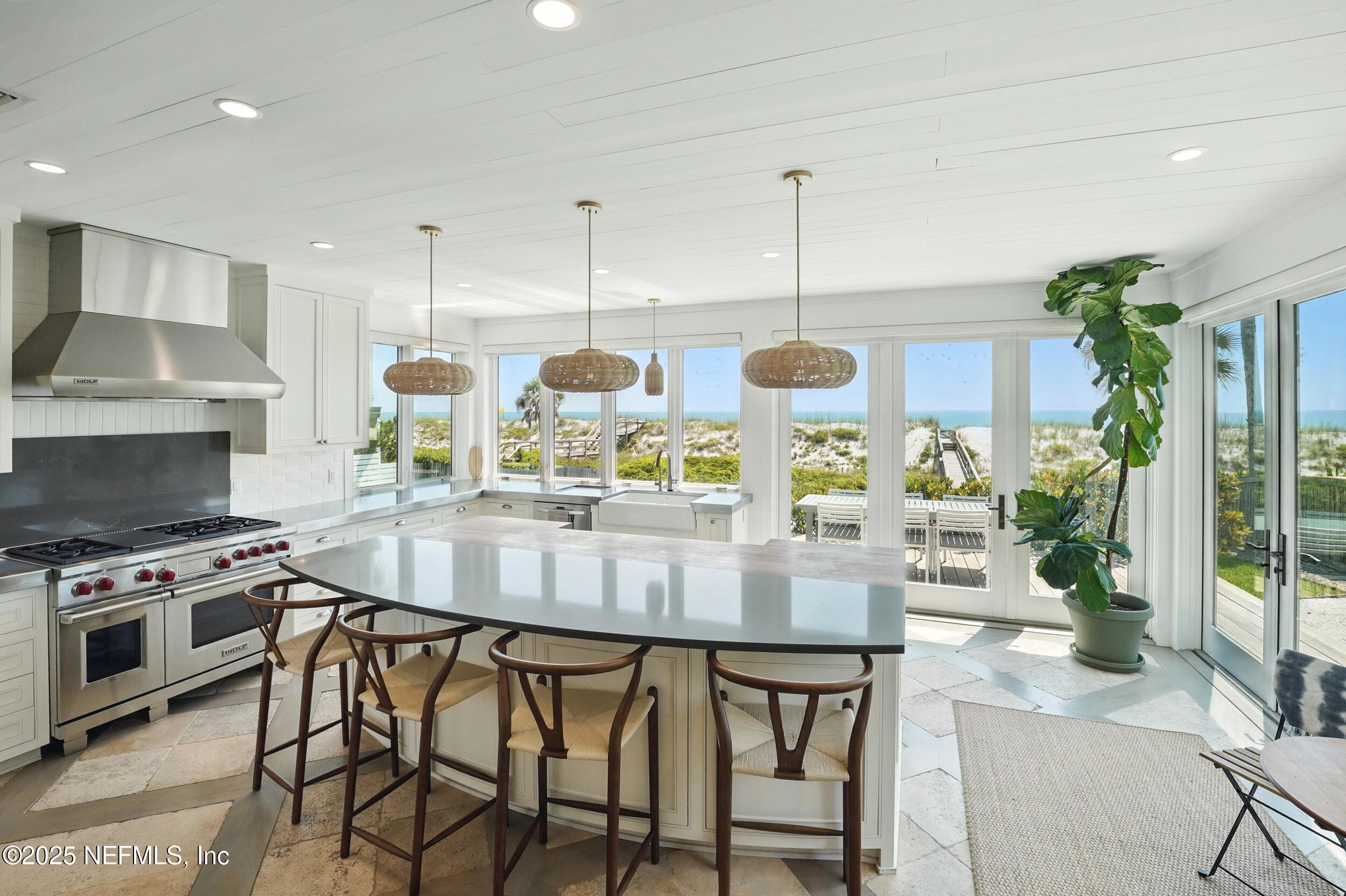 816 OCEAN FRONT