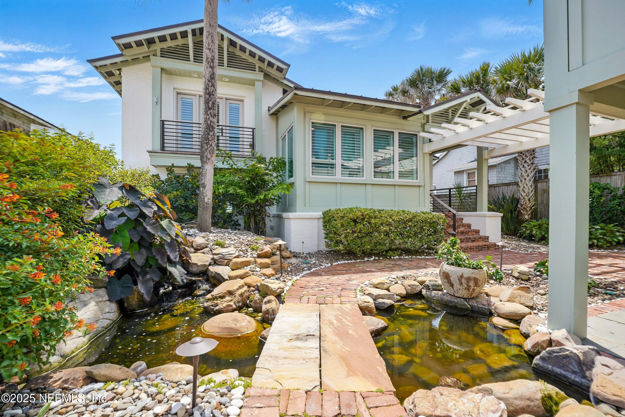 816 OCEAN FRONT