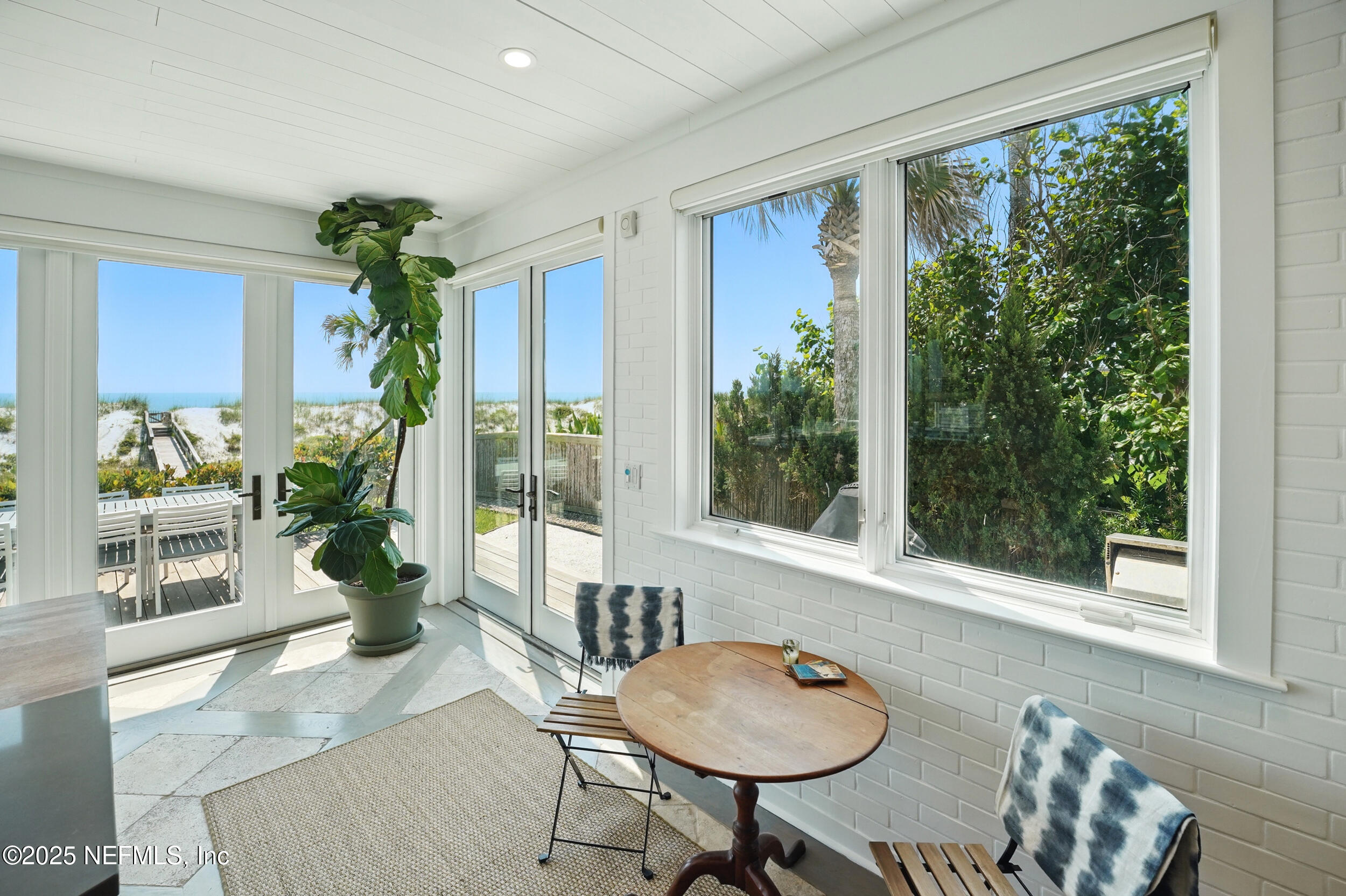 816 OCEAN FRONT