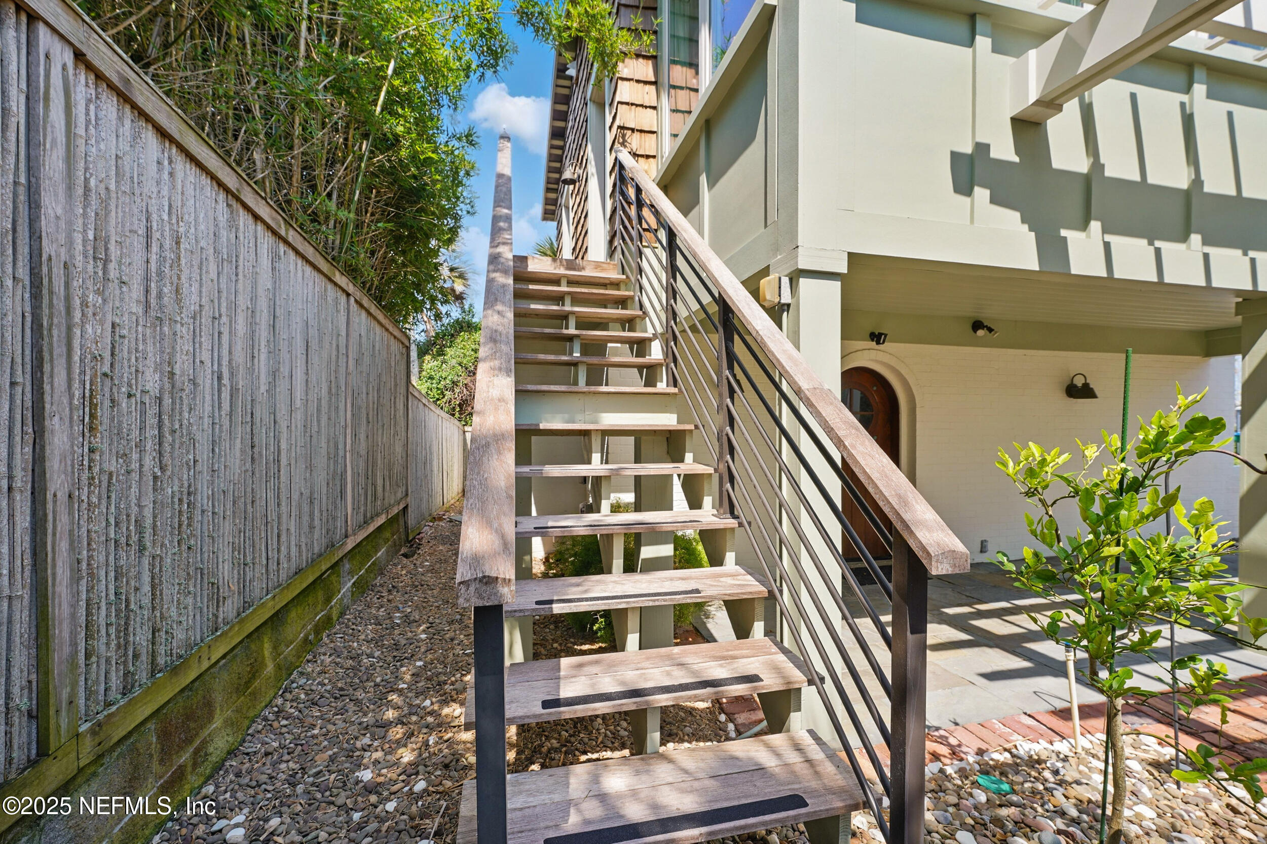 816 OCEAN FRONT
