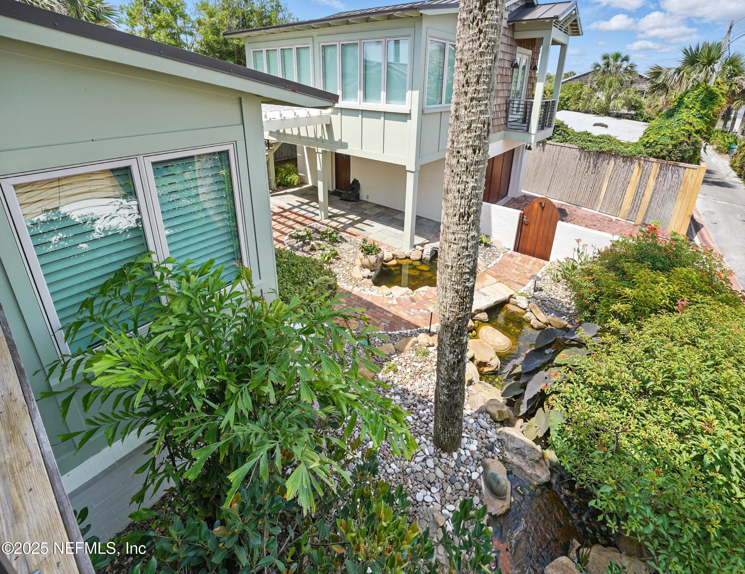 816 OCEAN FRONT