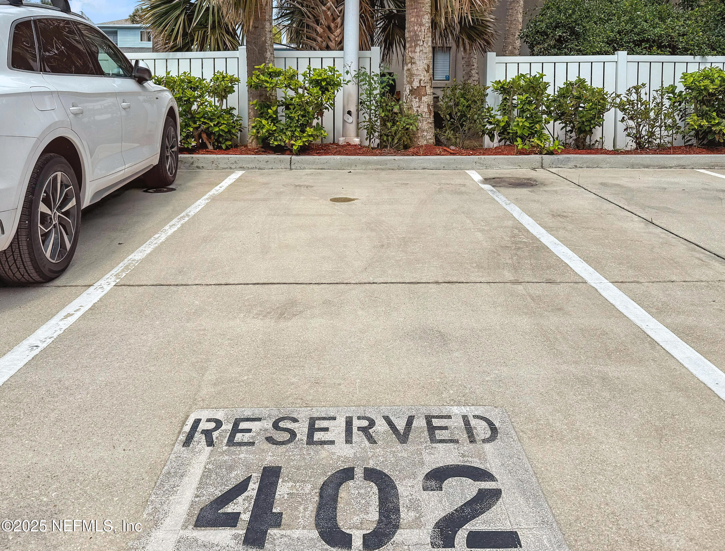112 5TH Avenue S 402