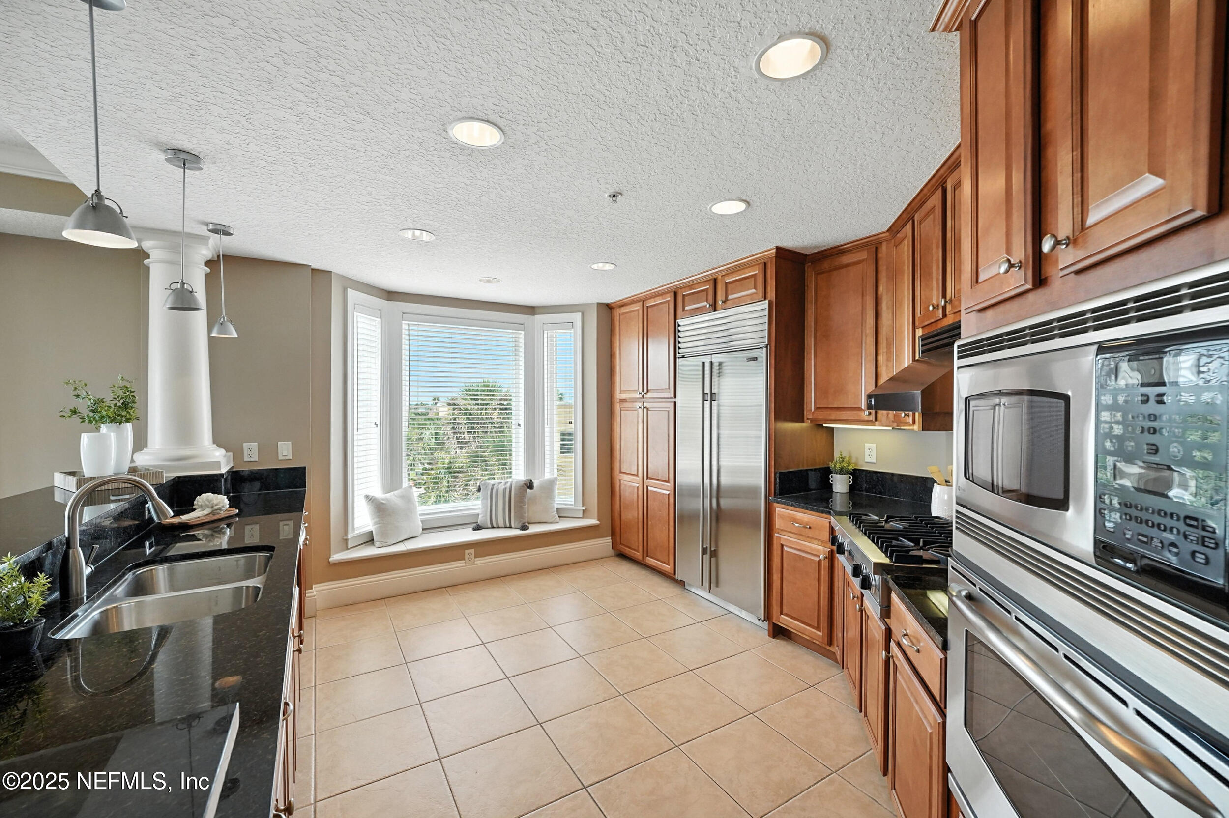 112 5TH Avenue S 402
