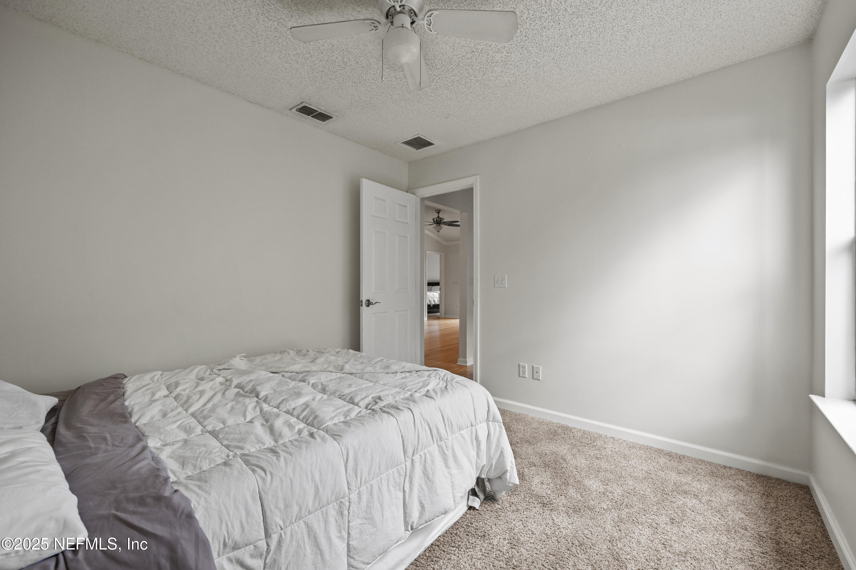 1419 LINKSIDE Drive