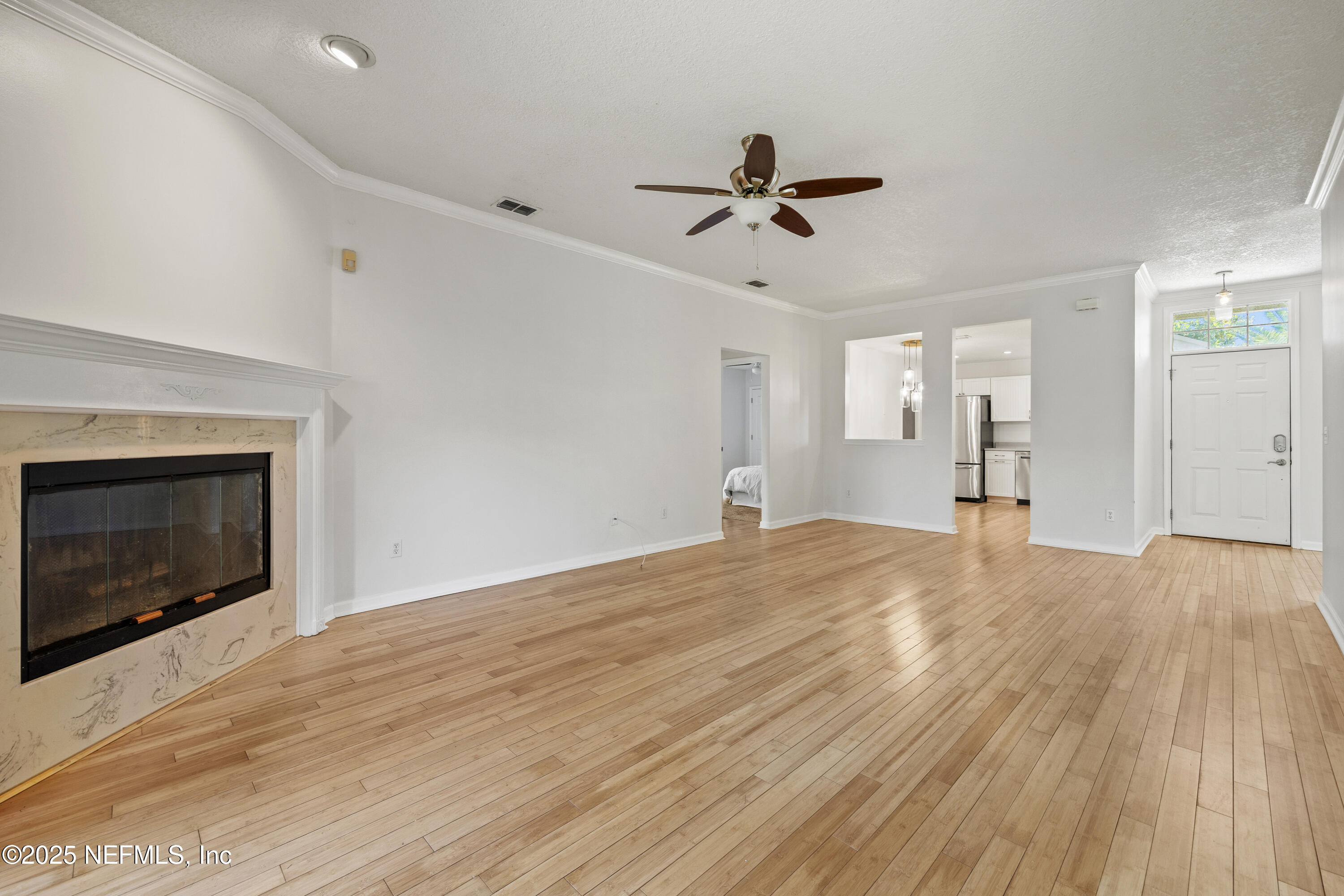 1419 LINKSIDE Drive