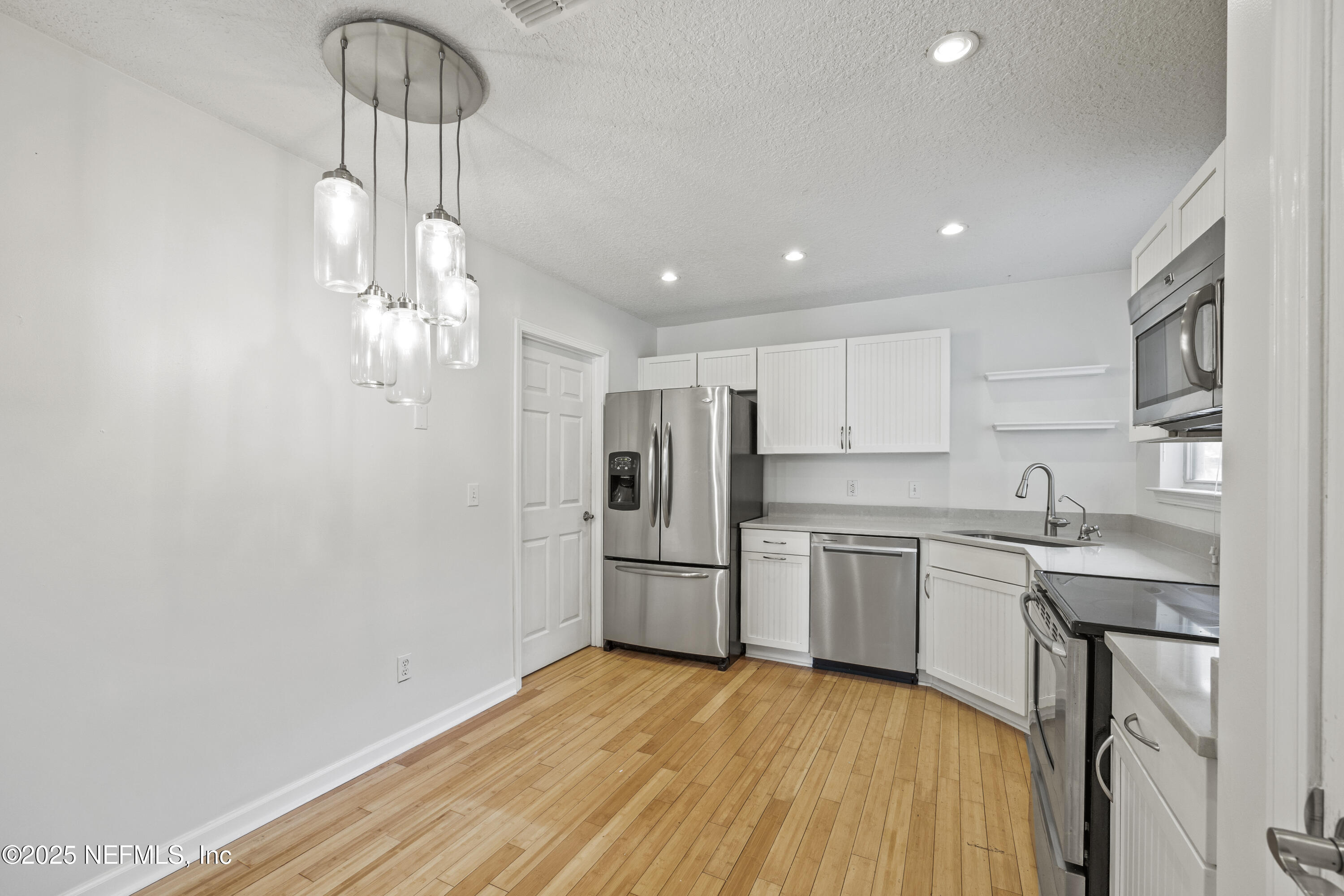 1419 LINKSIDE Drive