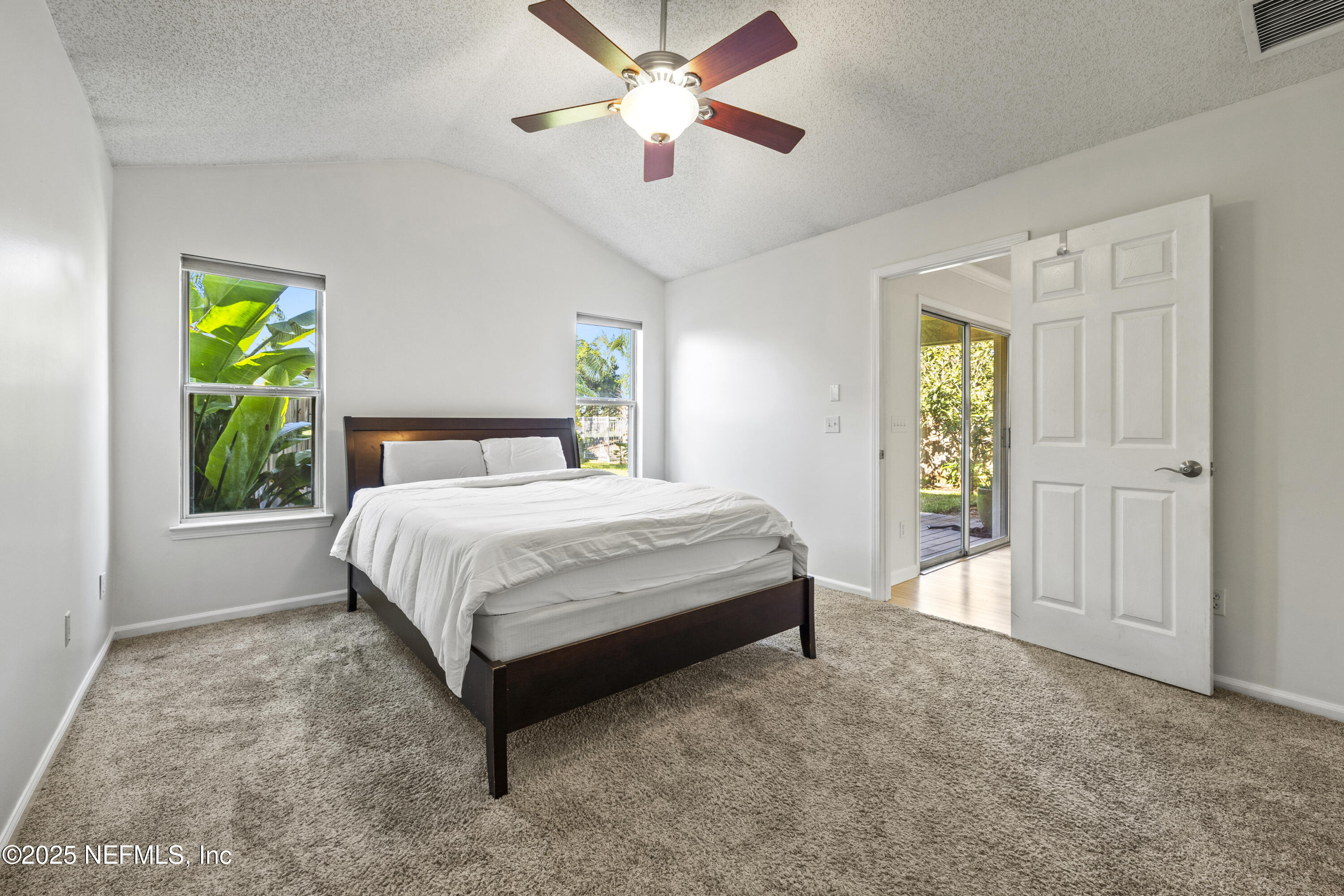 1419 LINKSIDE Drive