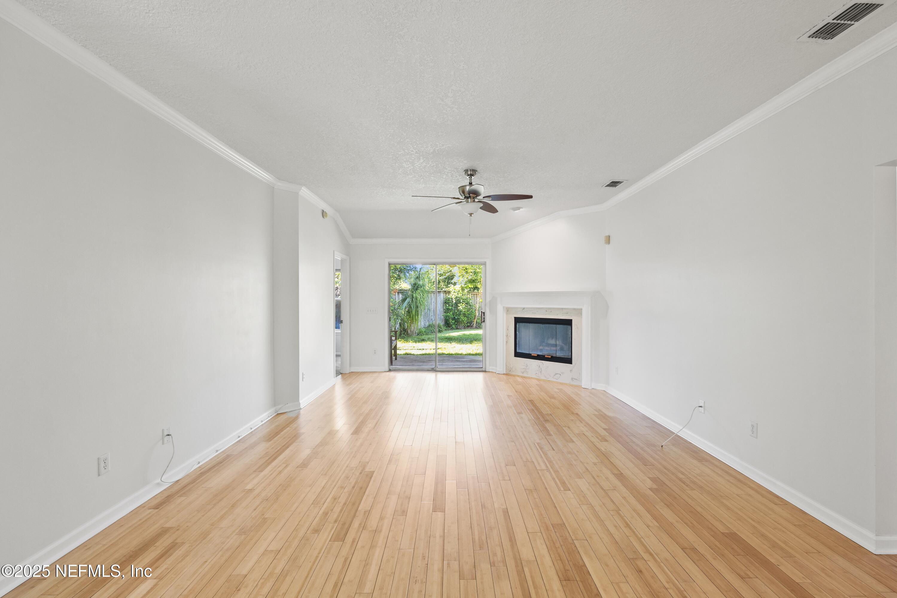 1419 LINKSIDE Drive
