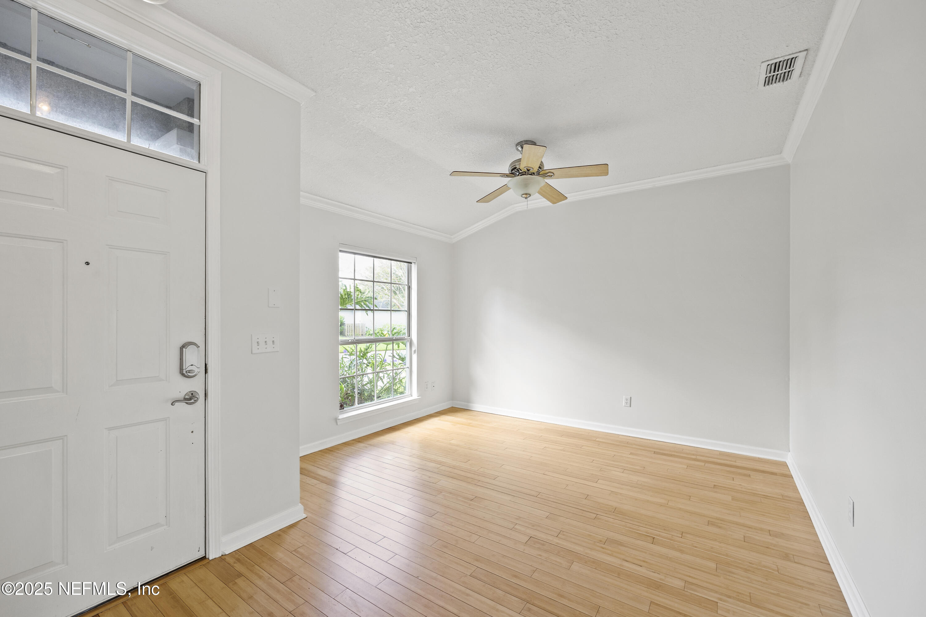 1419 LINKSIDE Drive