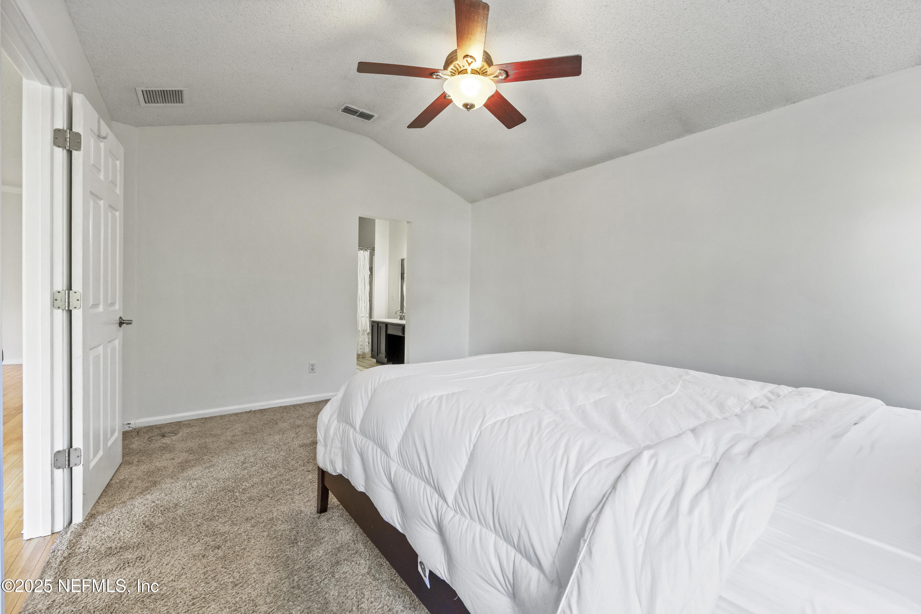 1419 LINKSIDE Drive