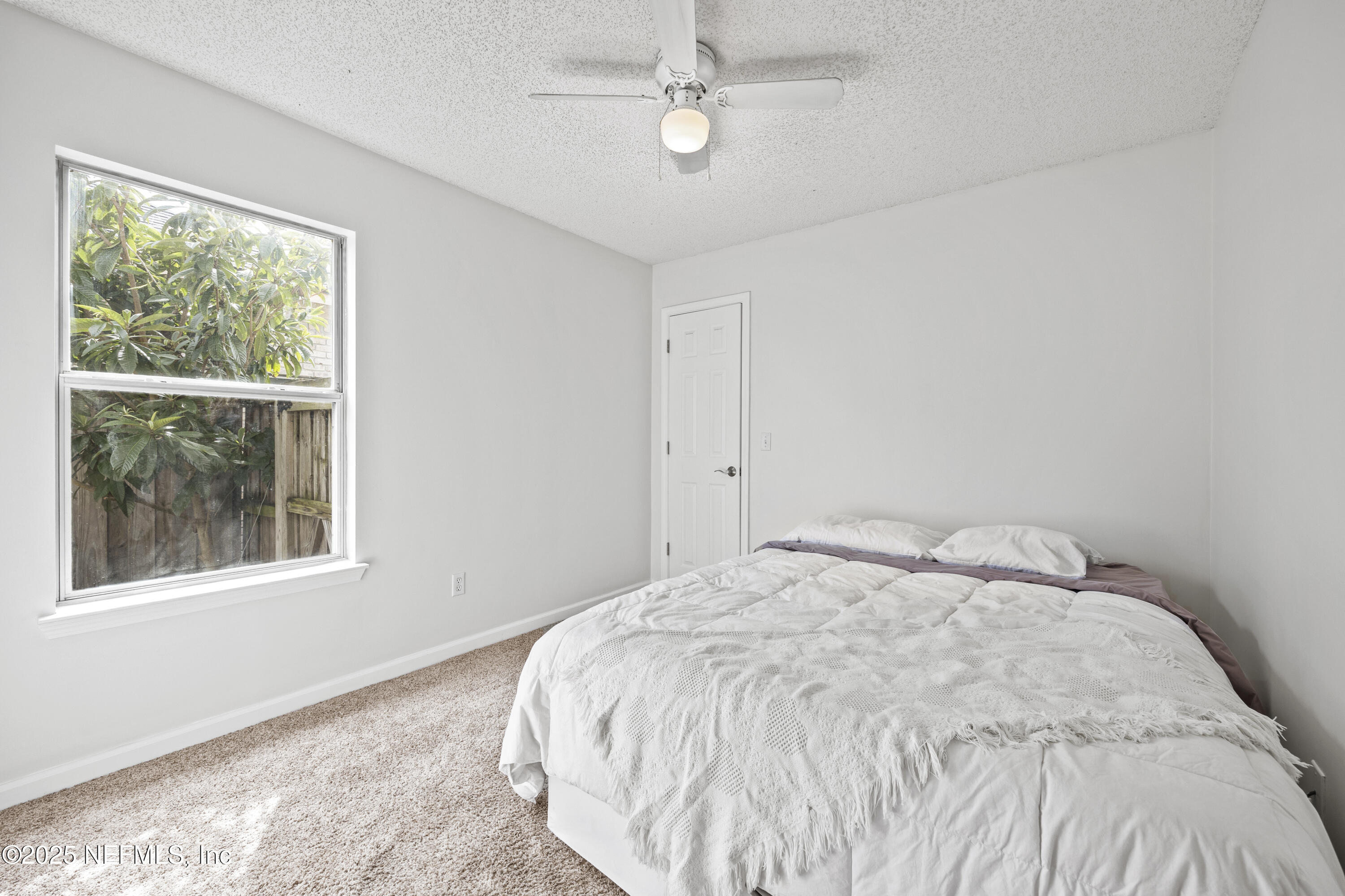 1419 LINKSIDE Drive