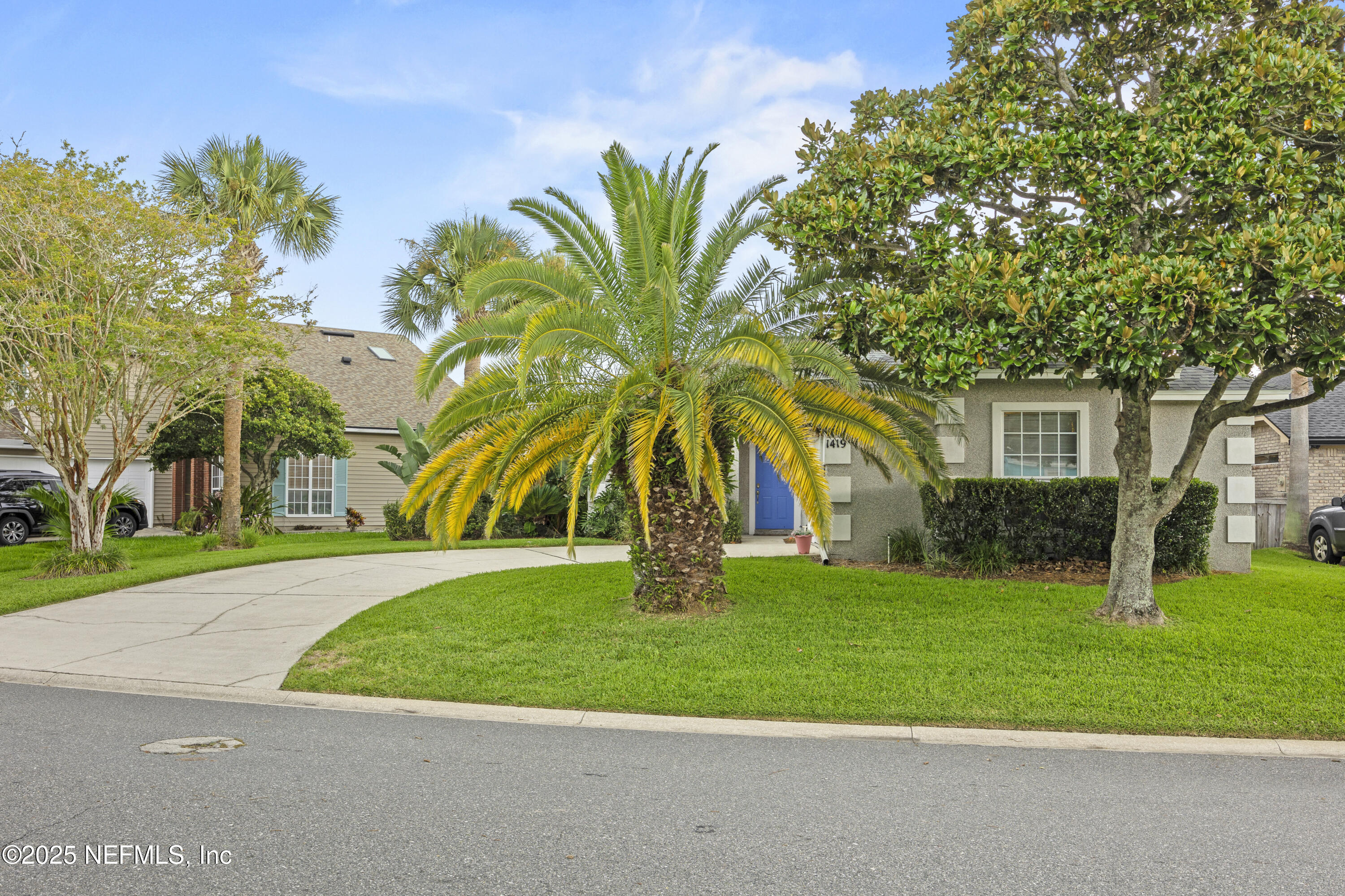 1419 LINKSIDE Drive