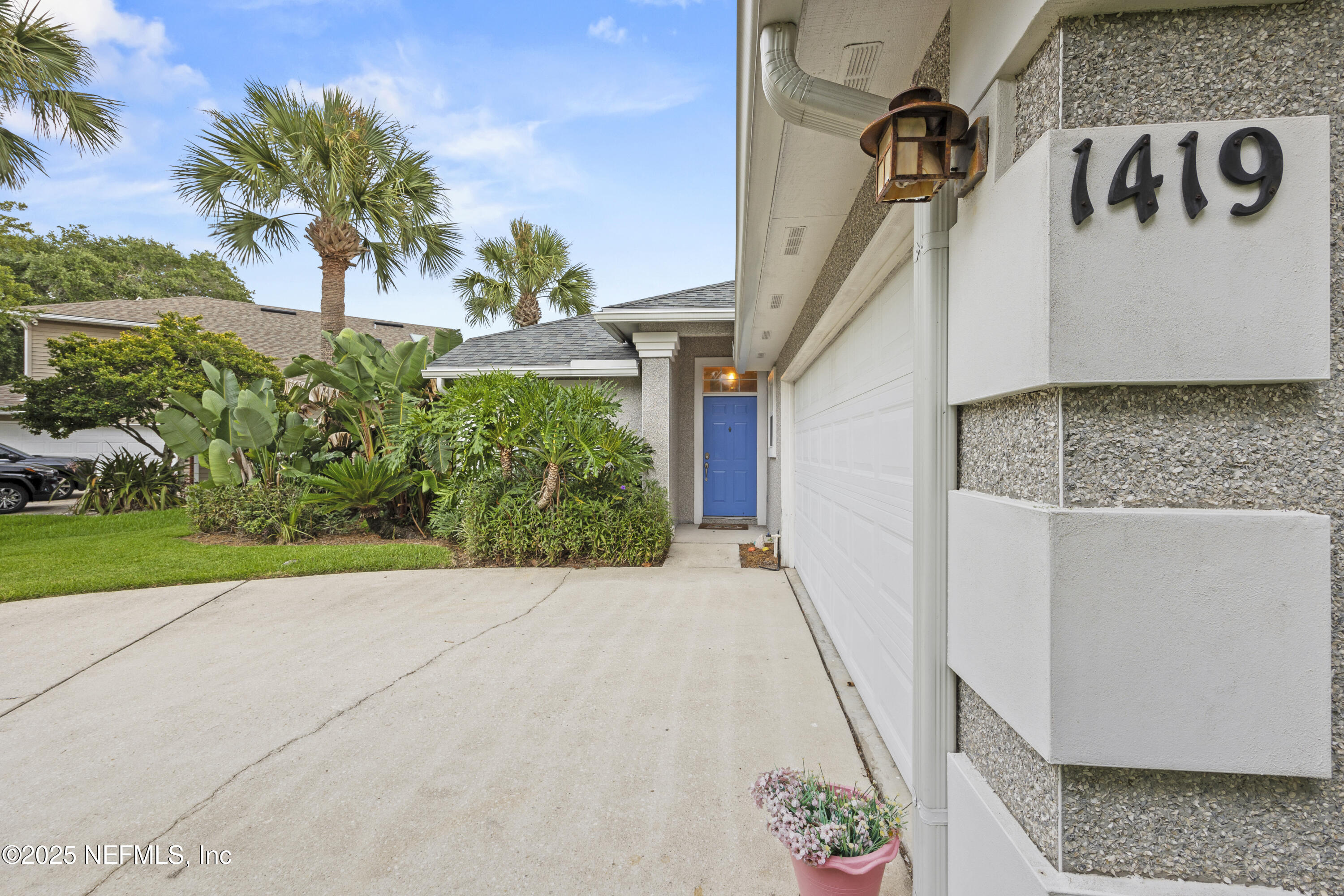 1419 LINKSIDE Drive