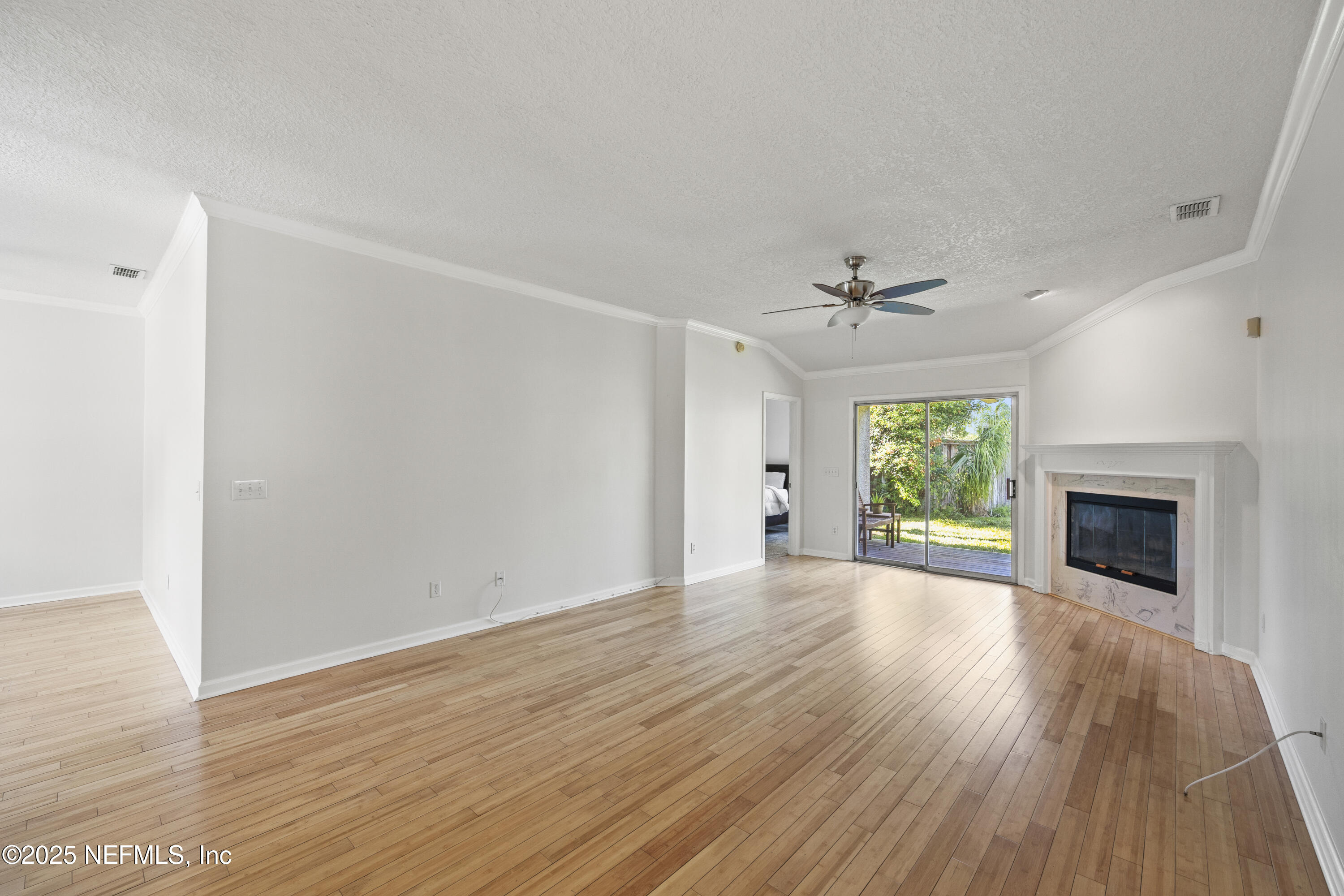 1419 LINKSIDE Drive
