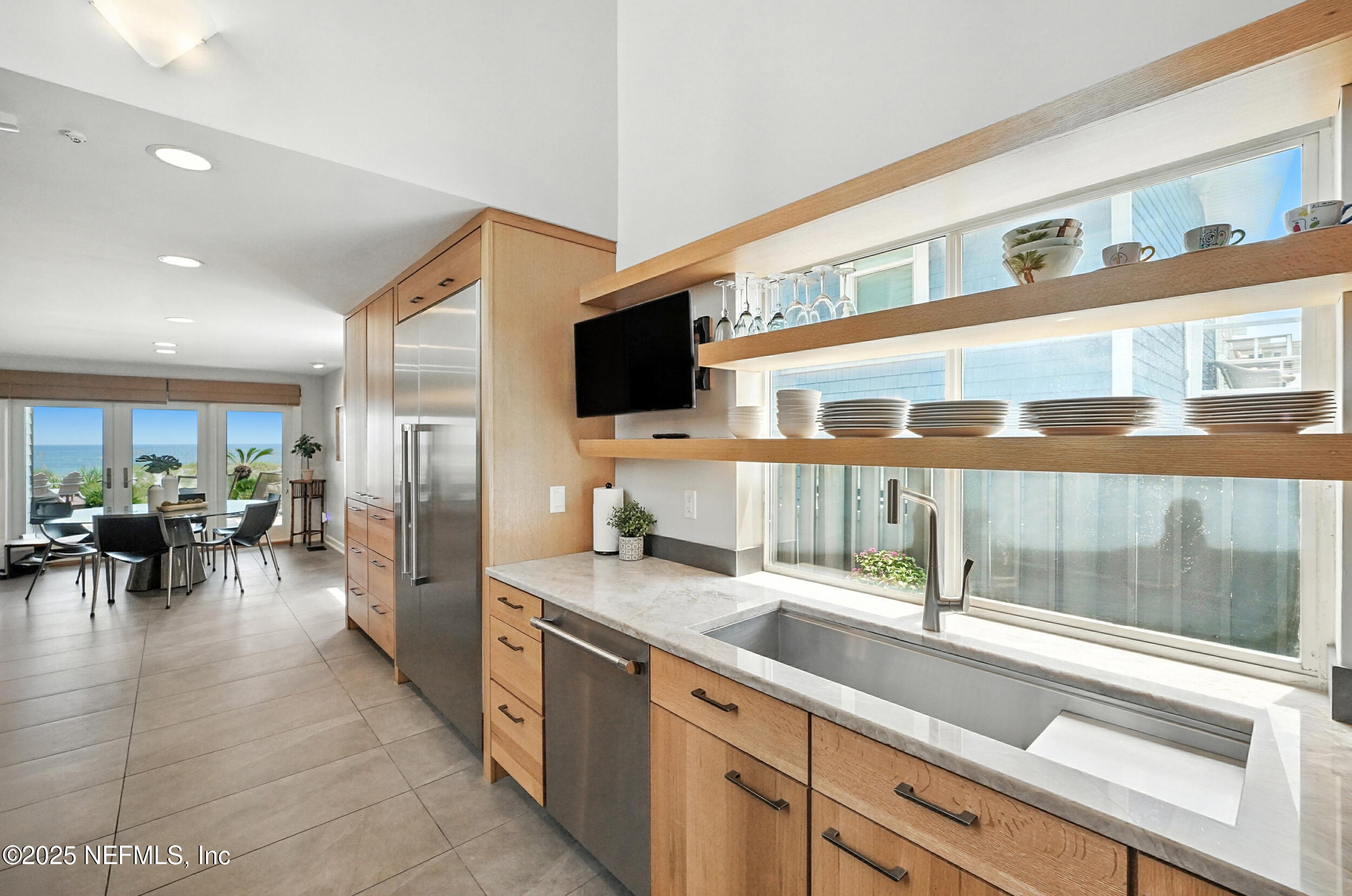 1789 BEACH Avenue