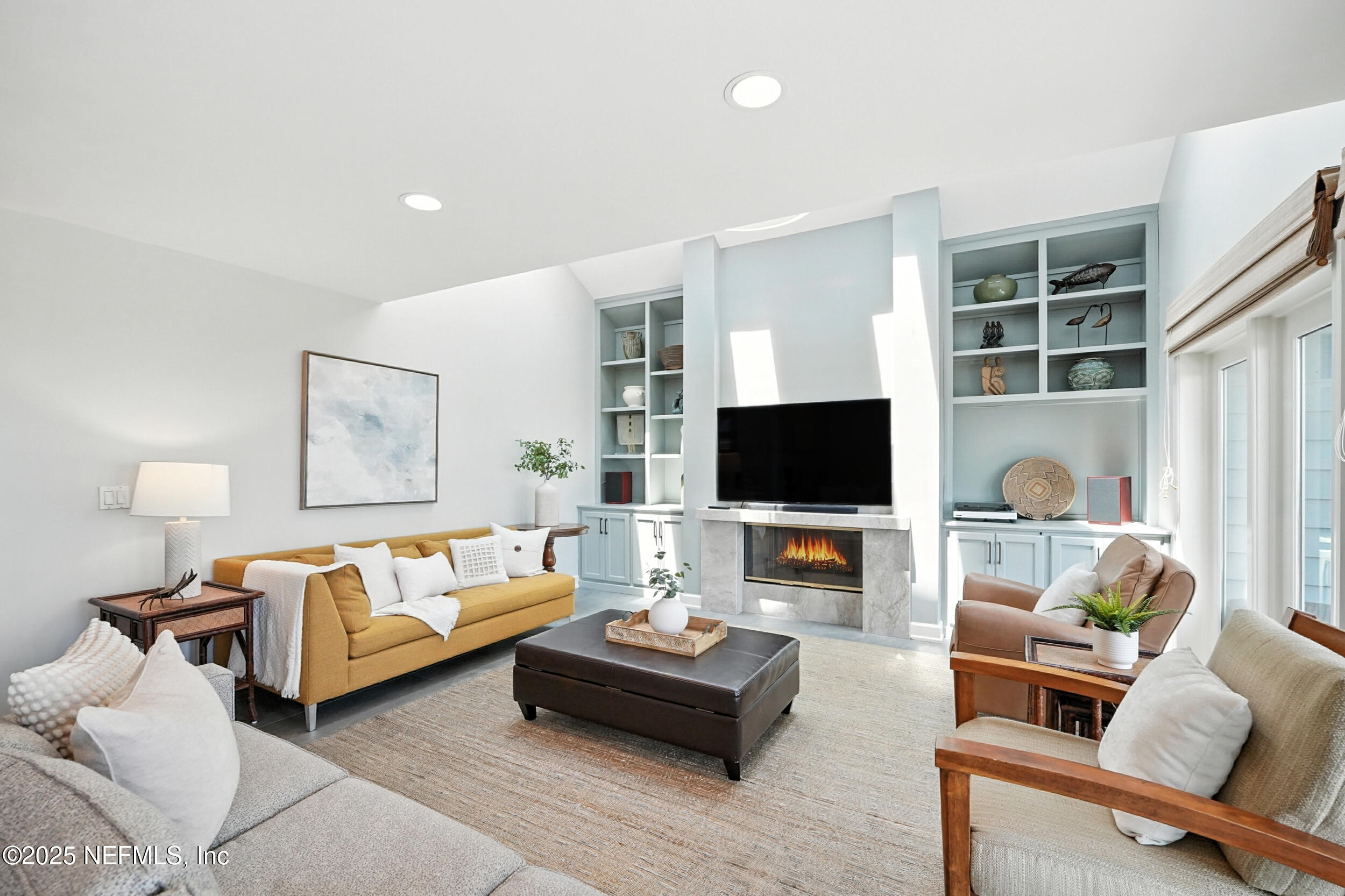 1789 BEACH Avenue