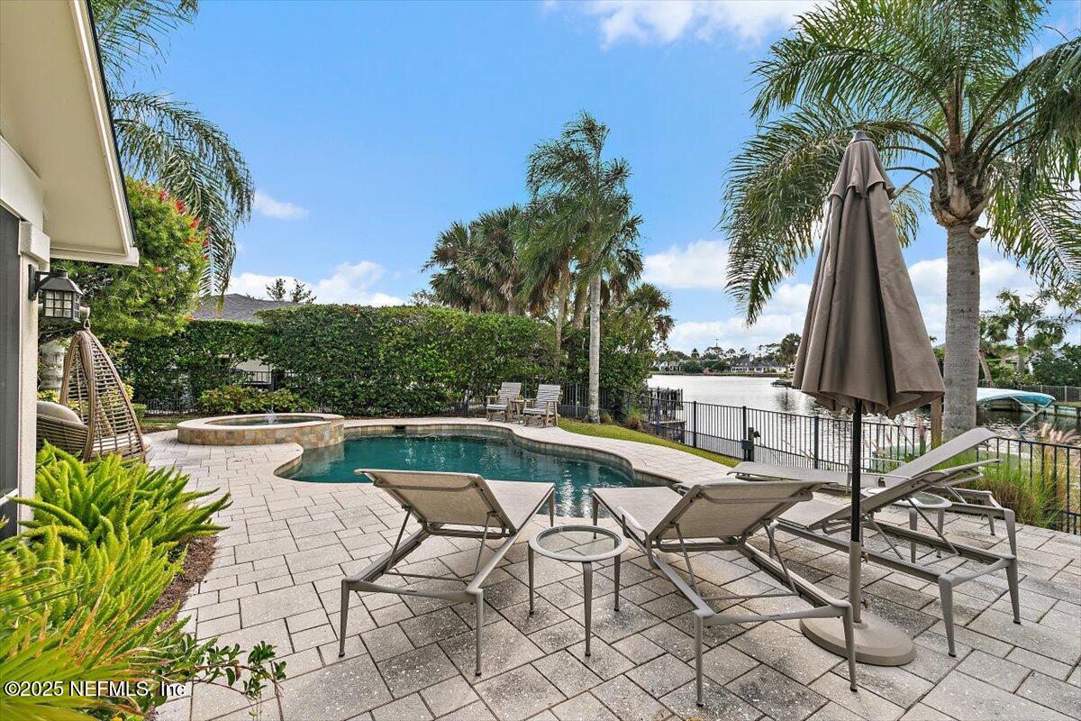 24 POINCIANA Way