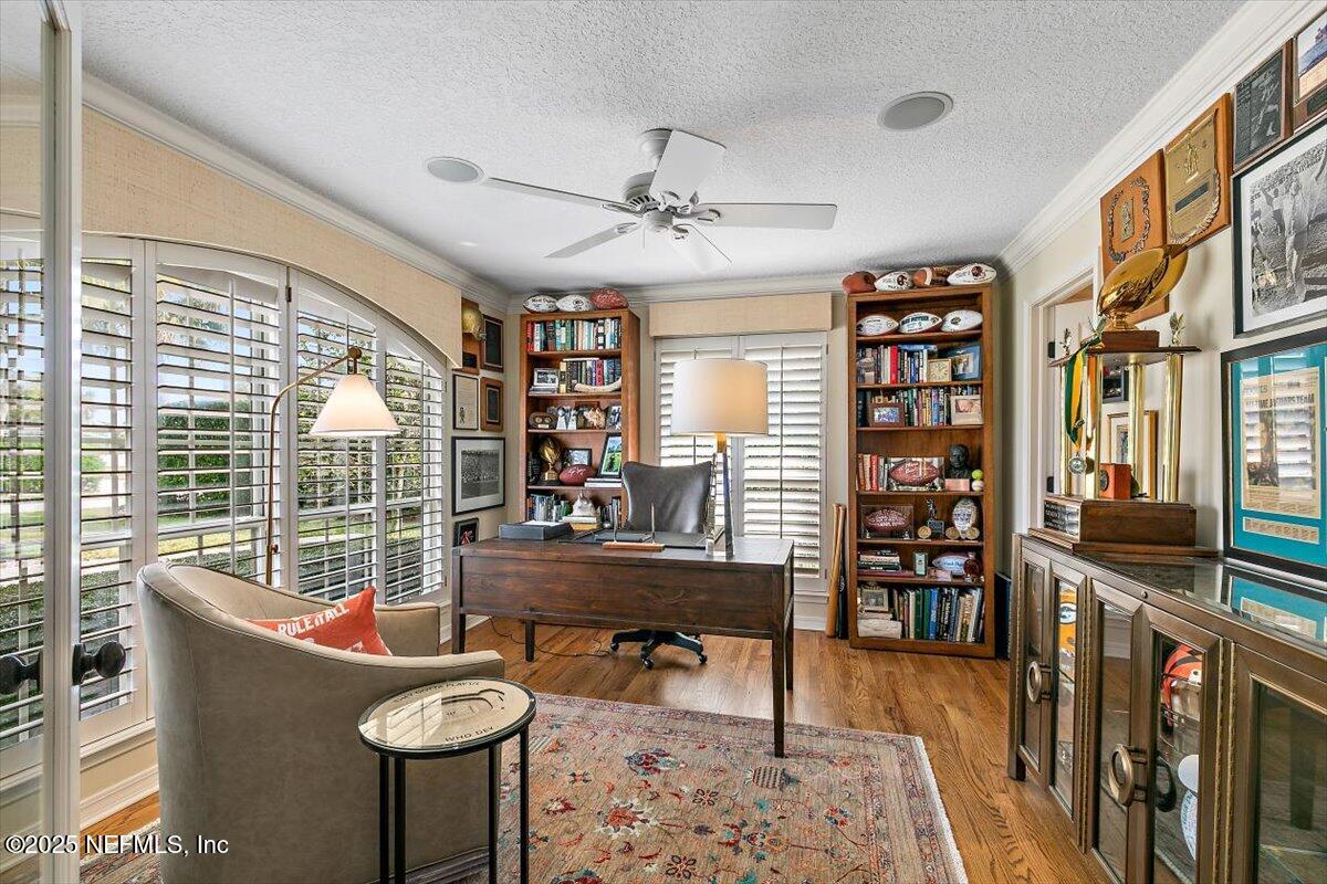 24 POINCIANA Way