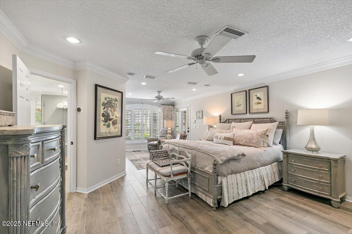 24 POINCIANA Way
