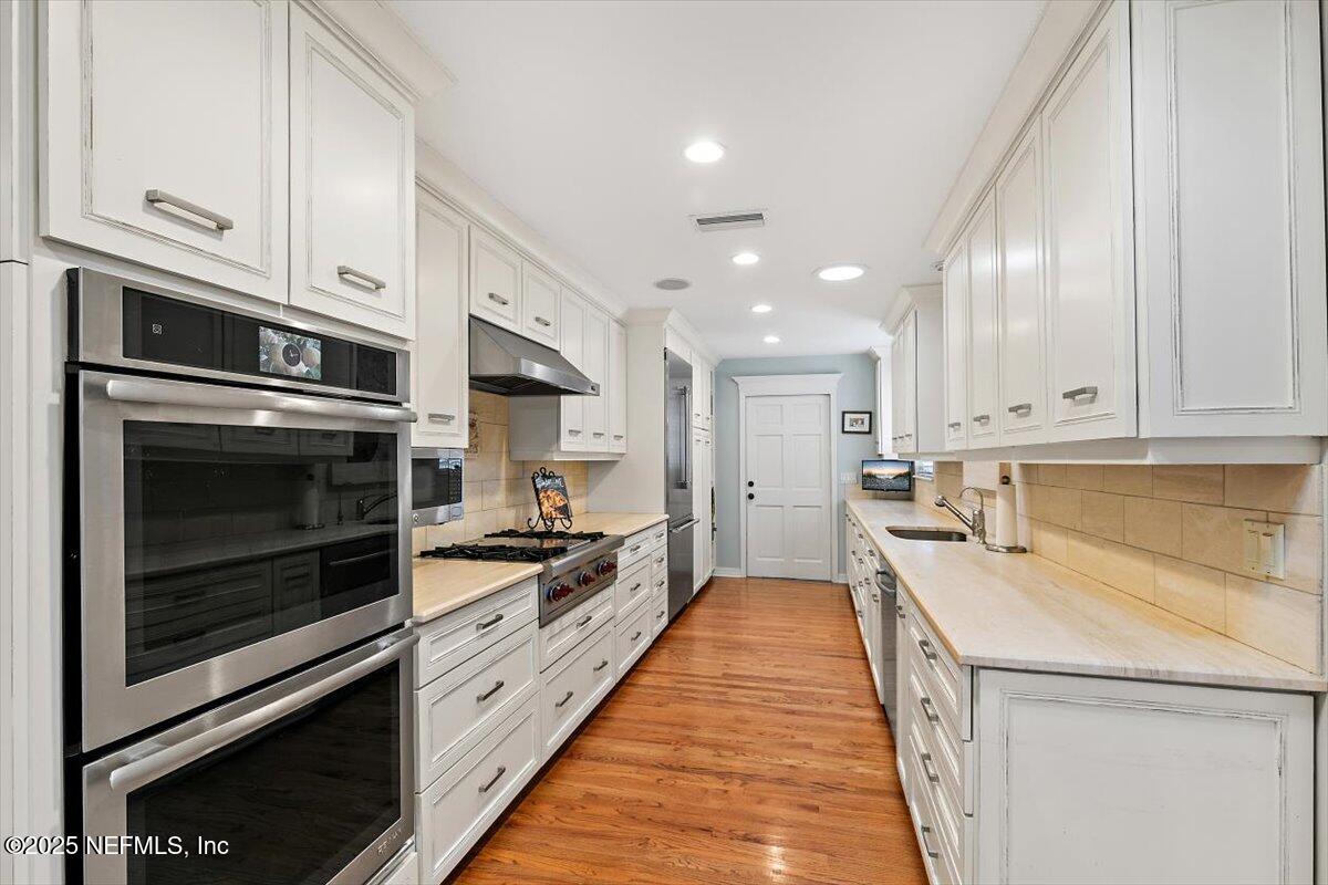 24 POINCIANA Way