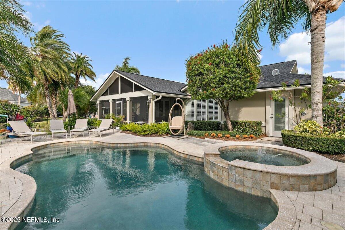 24 POINCIANA Way