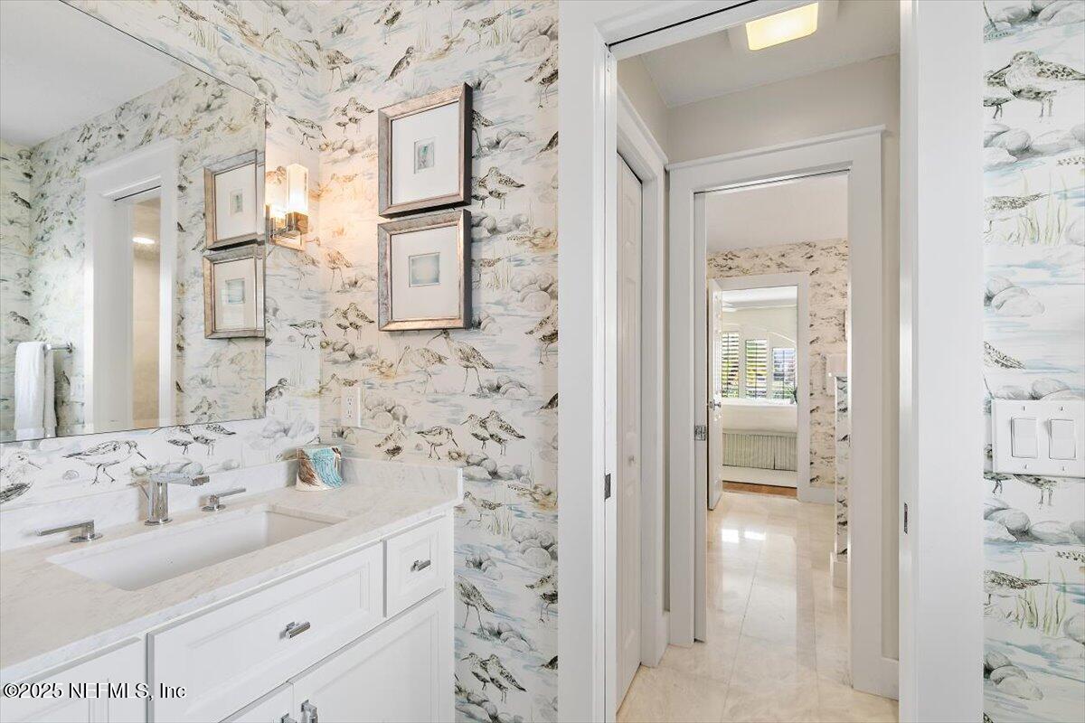 24 POINCIANA Way