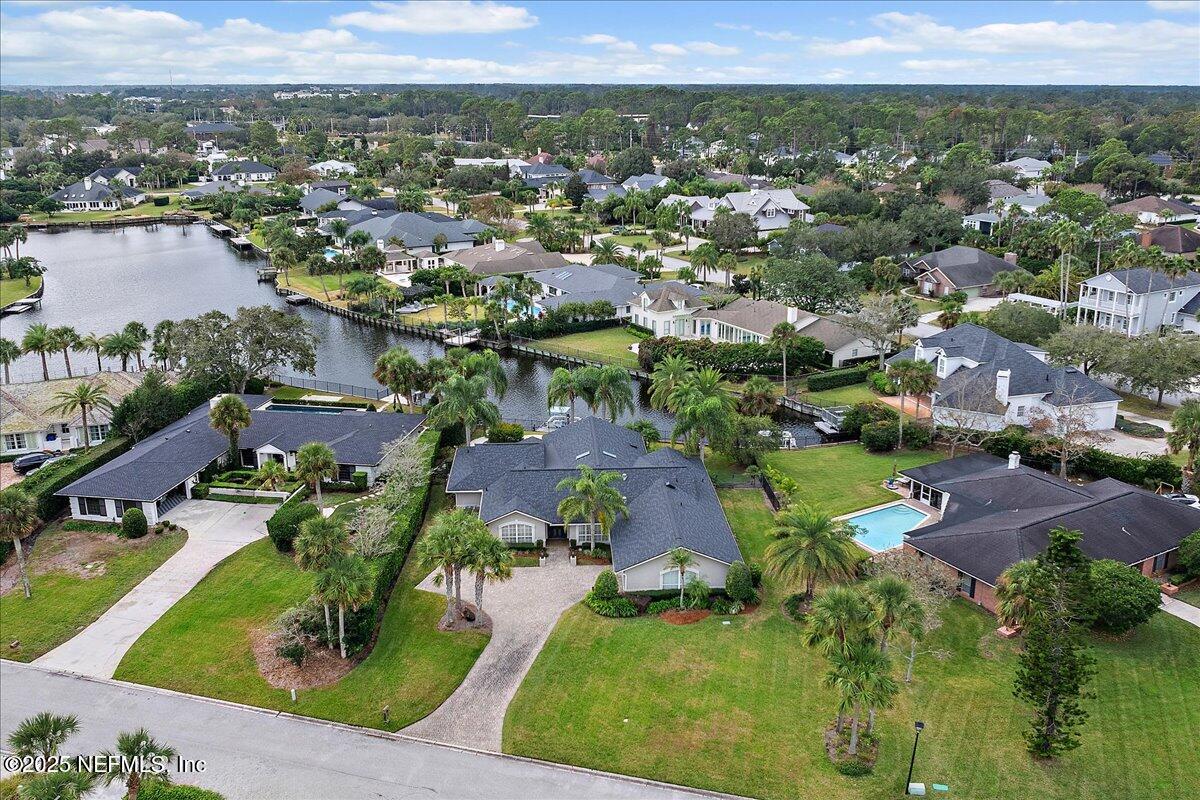 24 POINCIANA Way